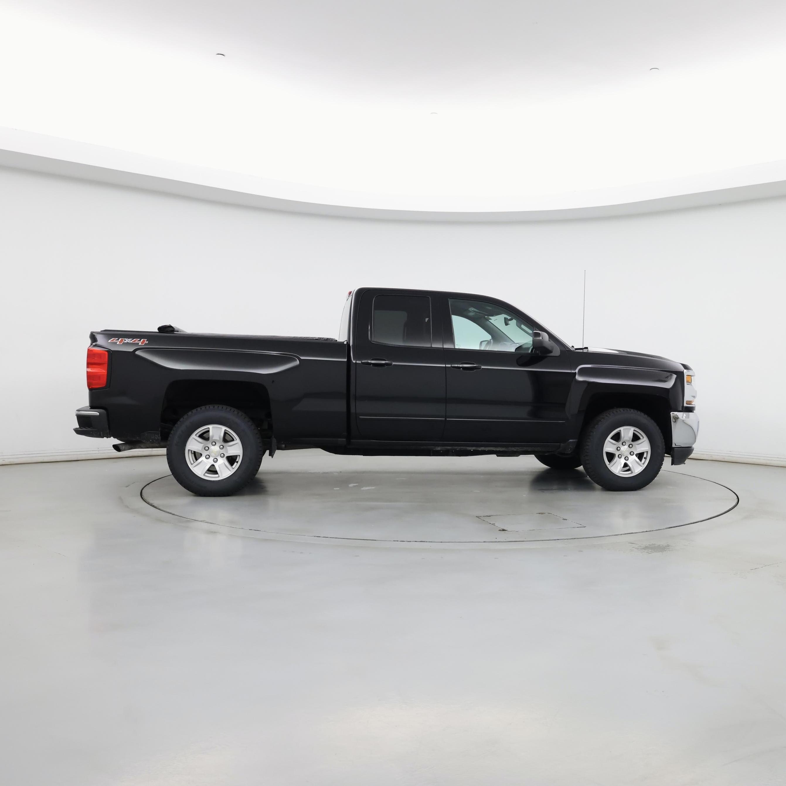 Thumbnail: 2017 Chevrolet Silverado 1500 - 7