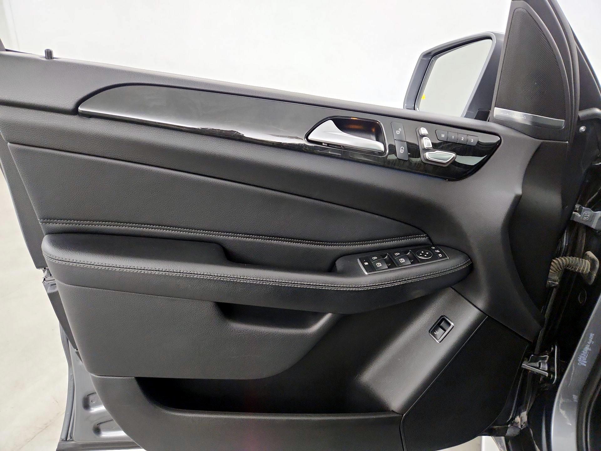 Thumbnail: 2018 Mercedes-Benz GLE - 12