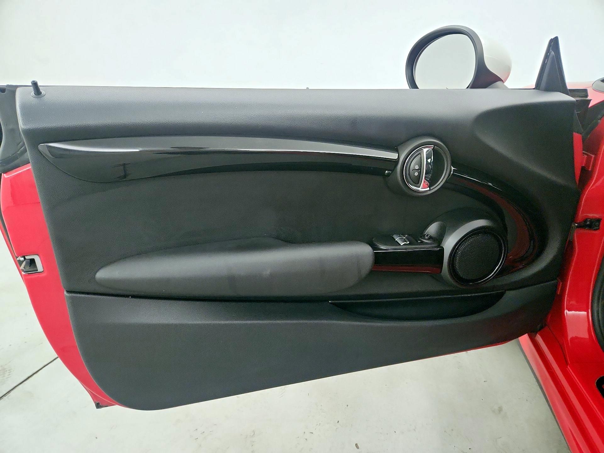 Thumbnail: 2018 MINI Cooper Hardtop - 12