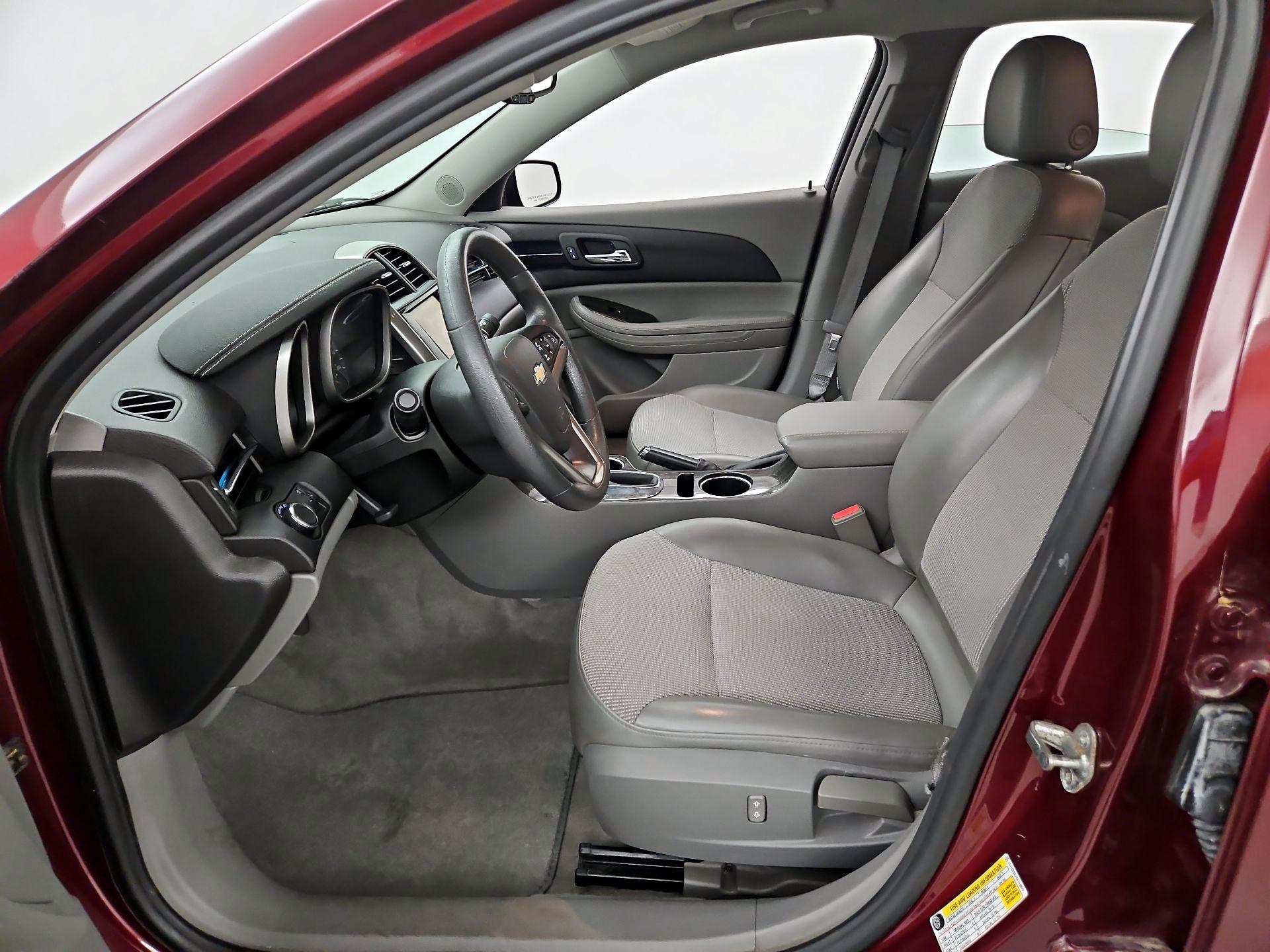 Thumbnail: 2016 Chevrolet Malibu - 11