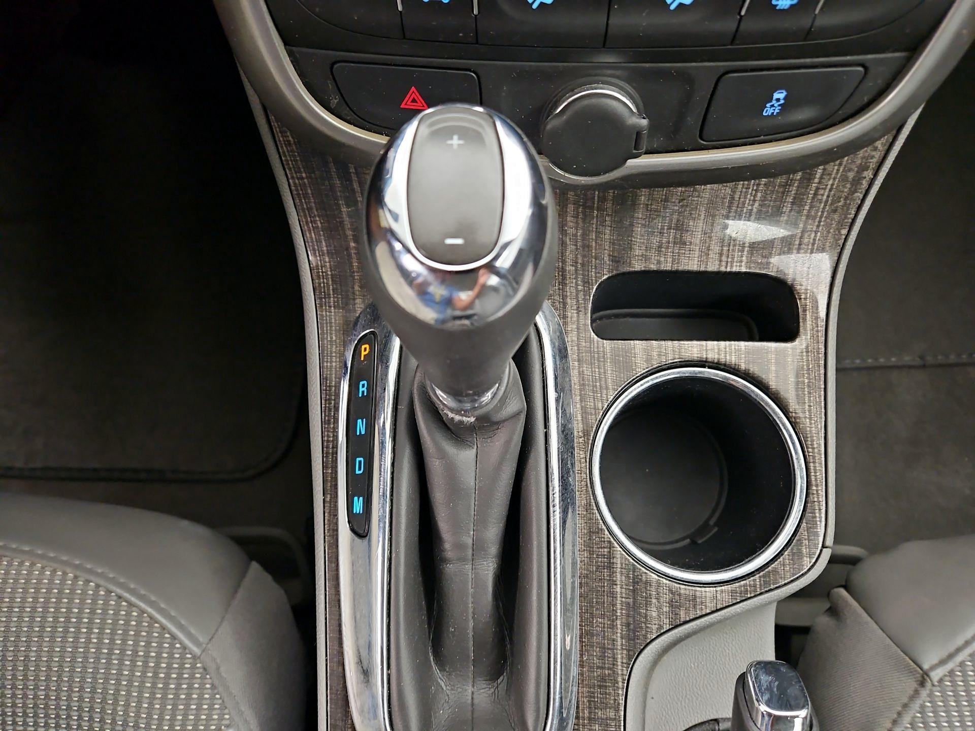 Thumbnail: 2016 Chevrolet Malibu - 16