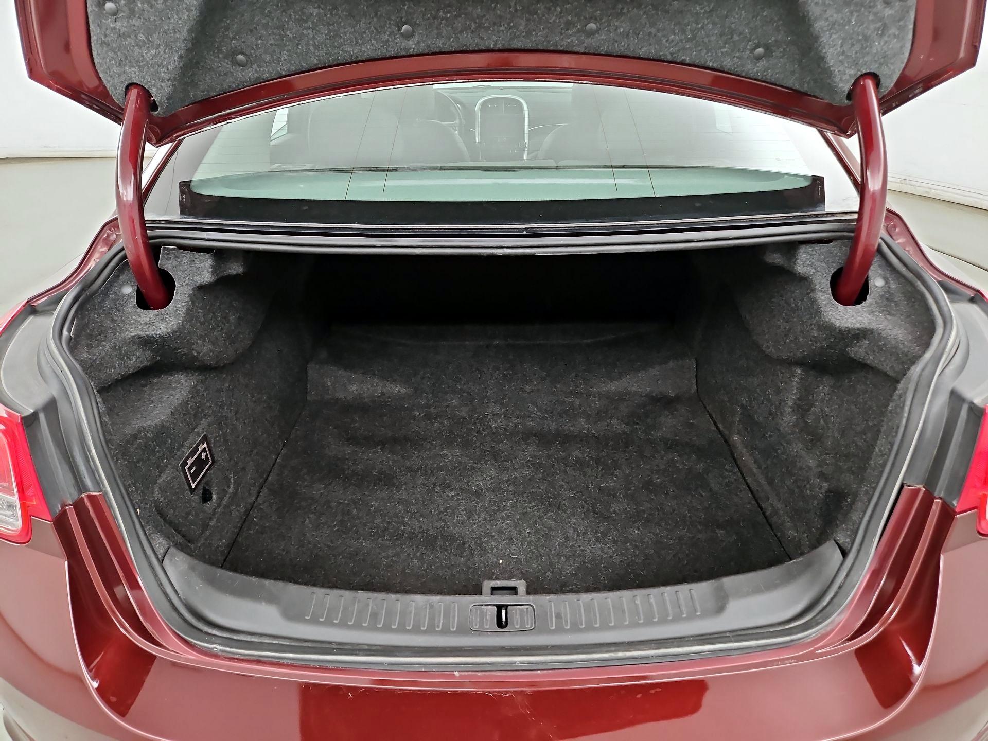 Thumbnail: 2016 Chevrolet Malibu - 19