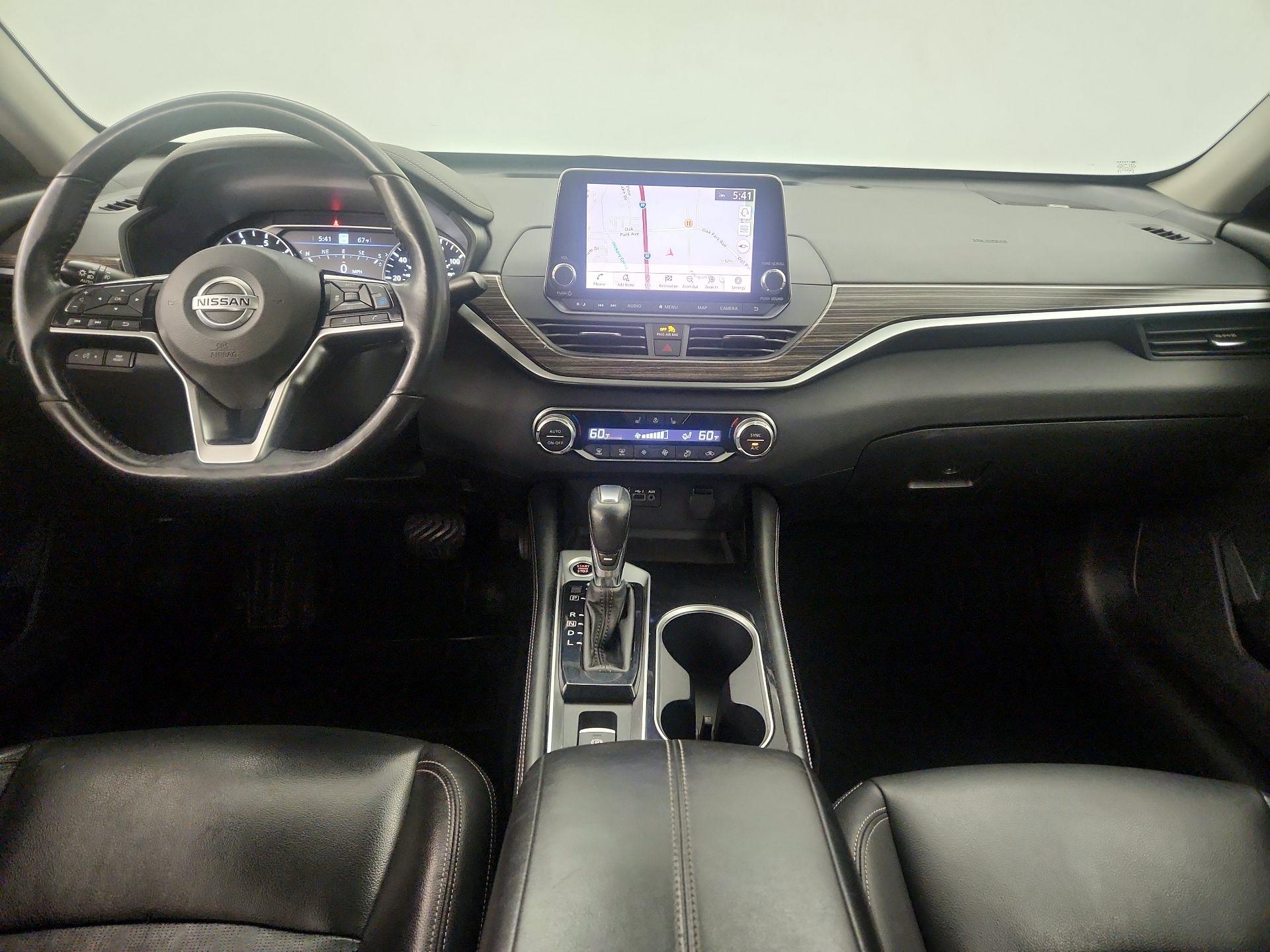 Thumbnail: 2020 Nissan Altima - 9