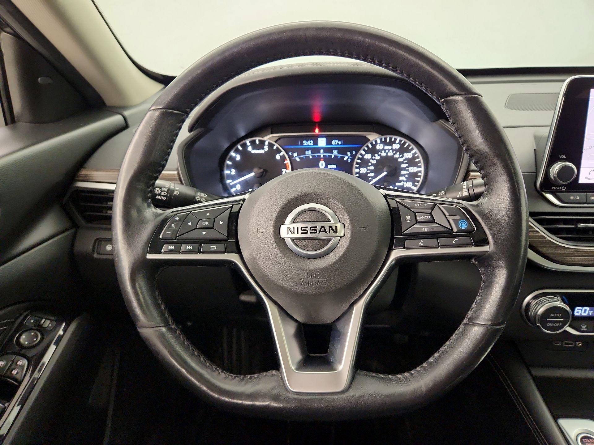 Thumbnail: 2020 Nissan Altima - 10