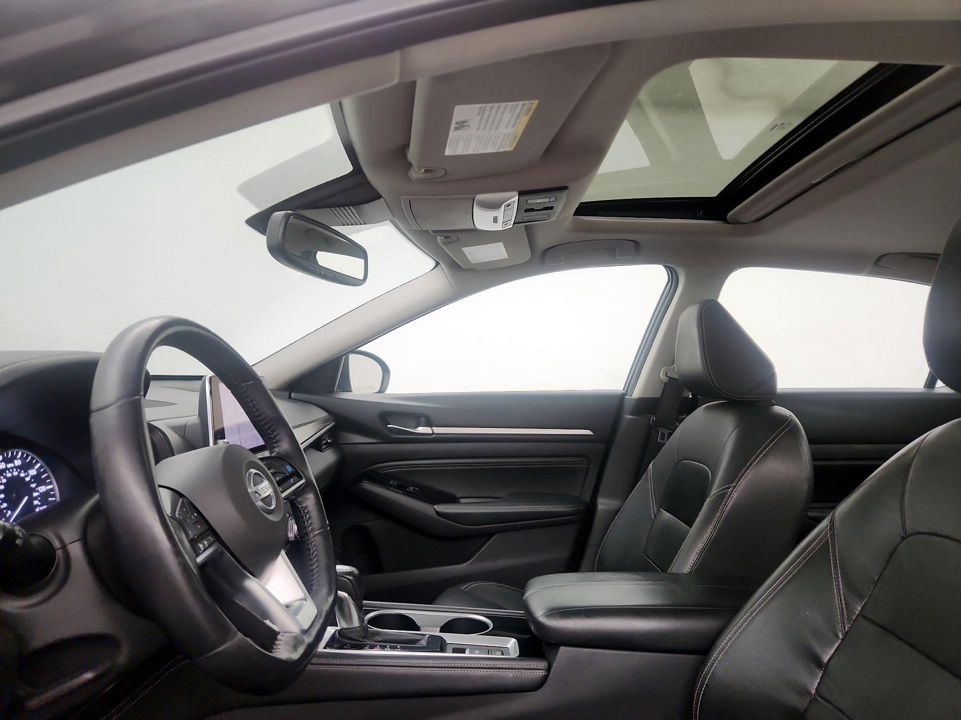 Thumbnail: 2020 Nissan Altima - 20