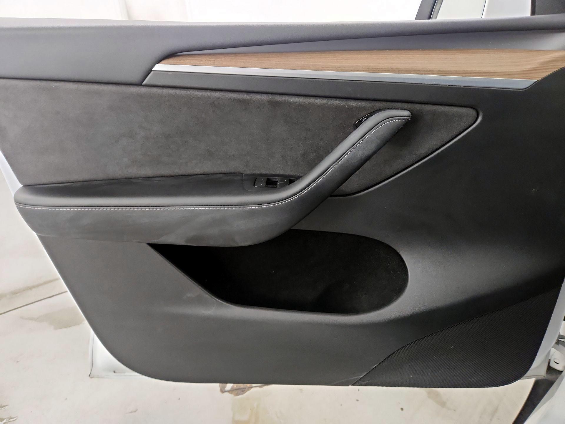 Thumbnail: 2023 Tesla Model Y - 12