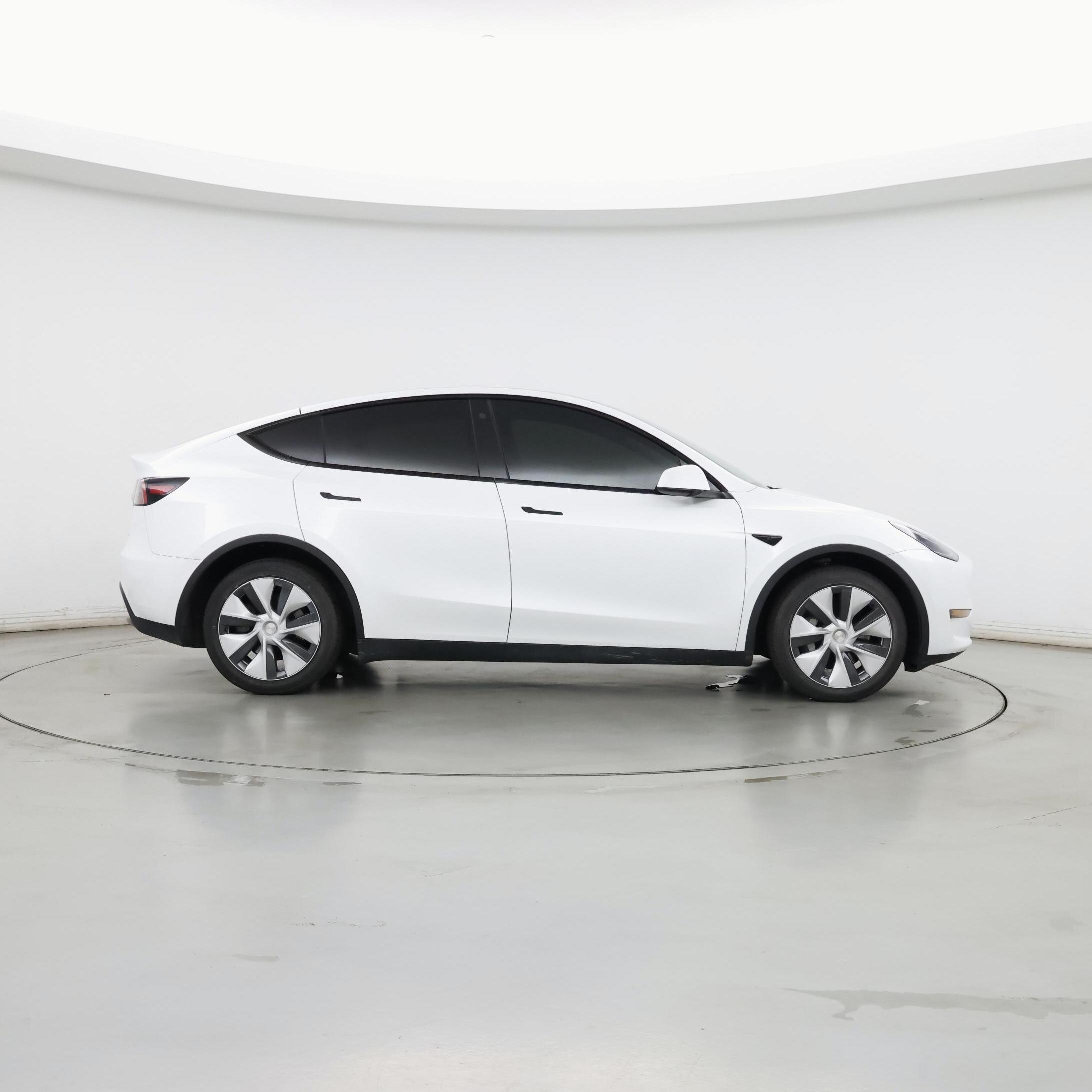 Thumbnail: 2023 Tesla Model Y - 7