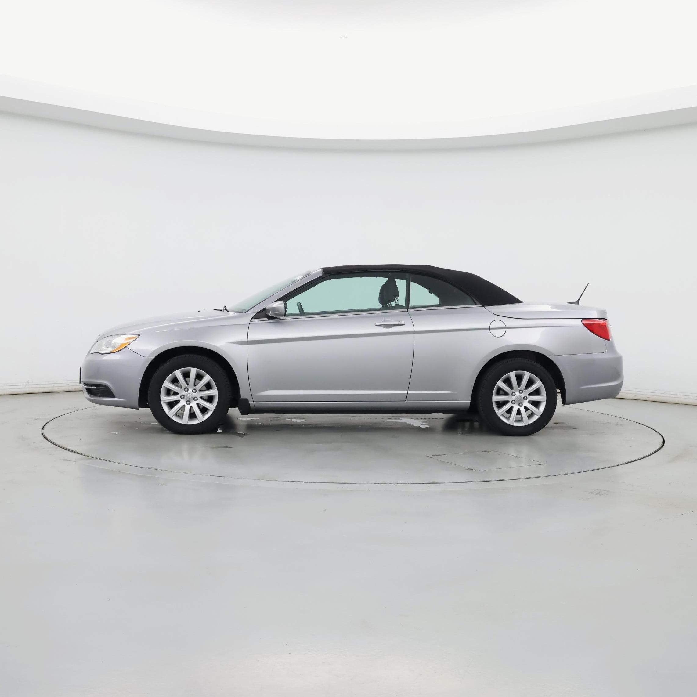 Thumbnail: 2014 Chrysler 200 - 3