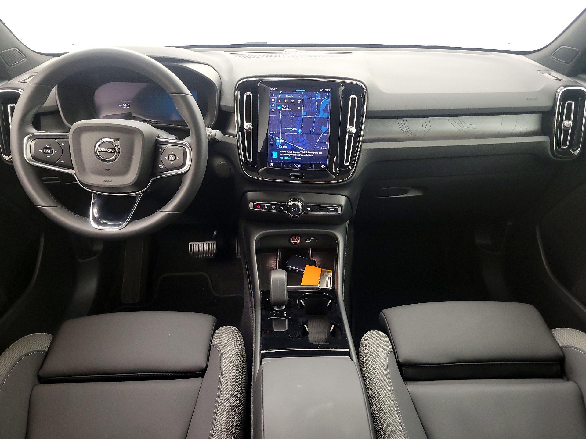 Thumbnail: 2023 Volvo C40 - 9