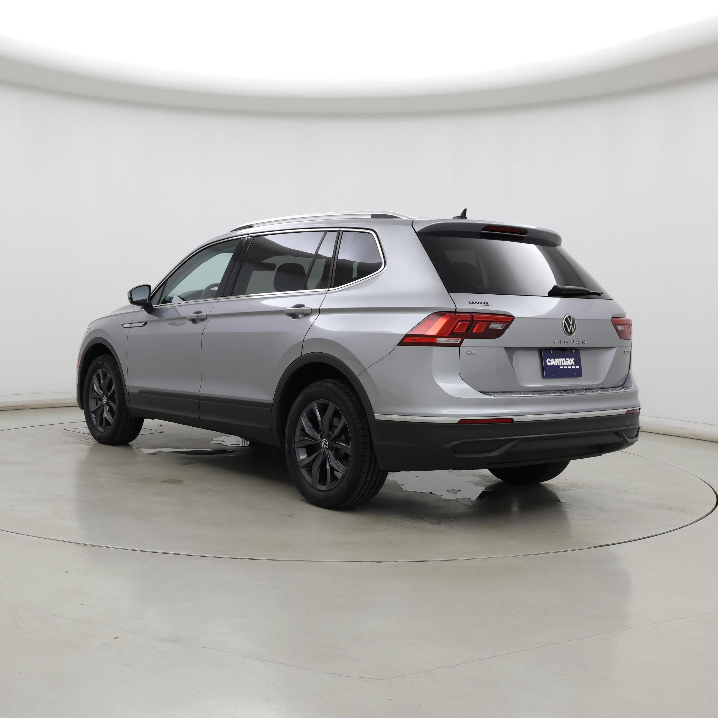 Thumbnail: 2022 Volkswagen Tiguan - 2