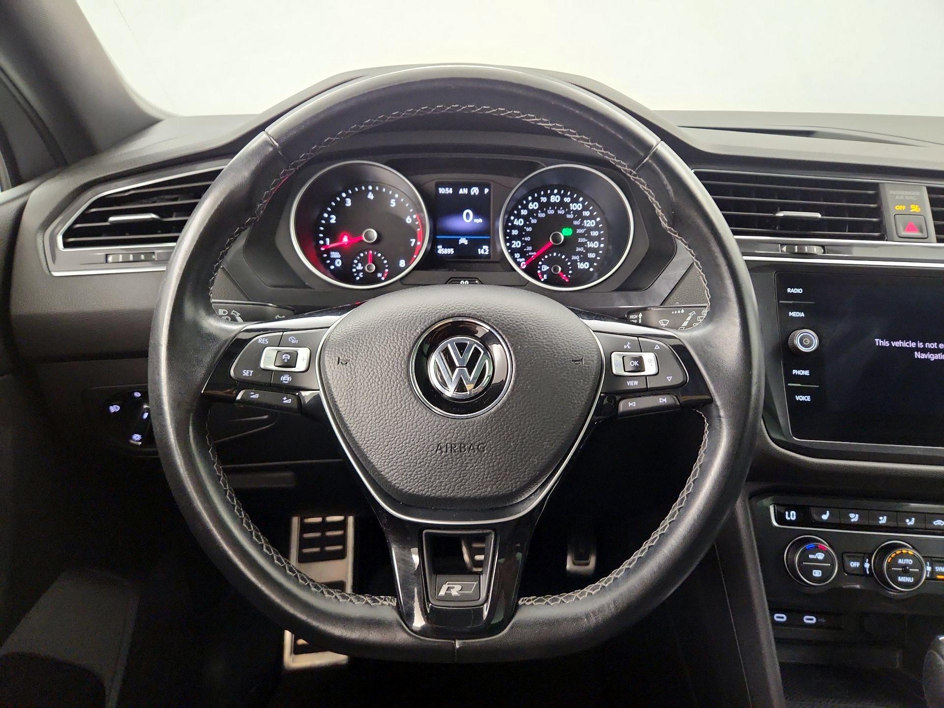 Thumbnail: 2021 Volkswagen Tiguan - 10