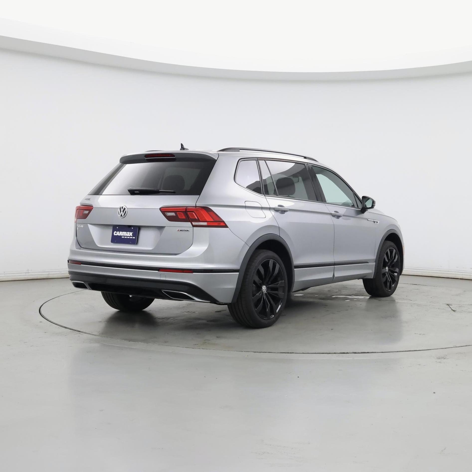 Thumbnail: 2021 Volkswagen Tiguan - 8