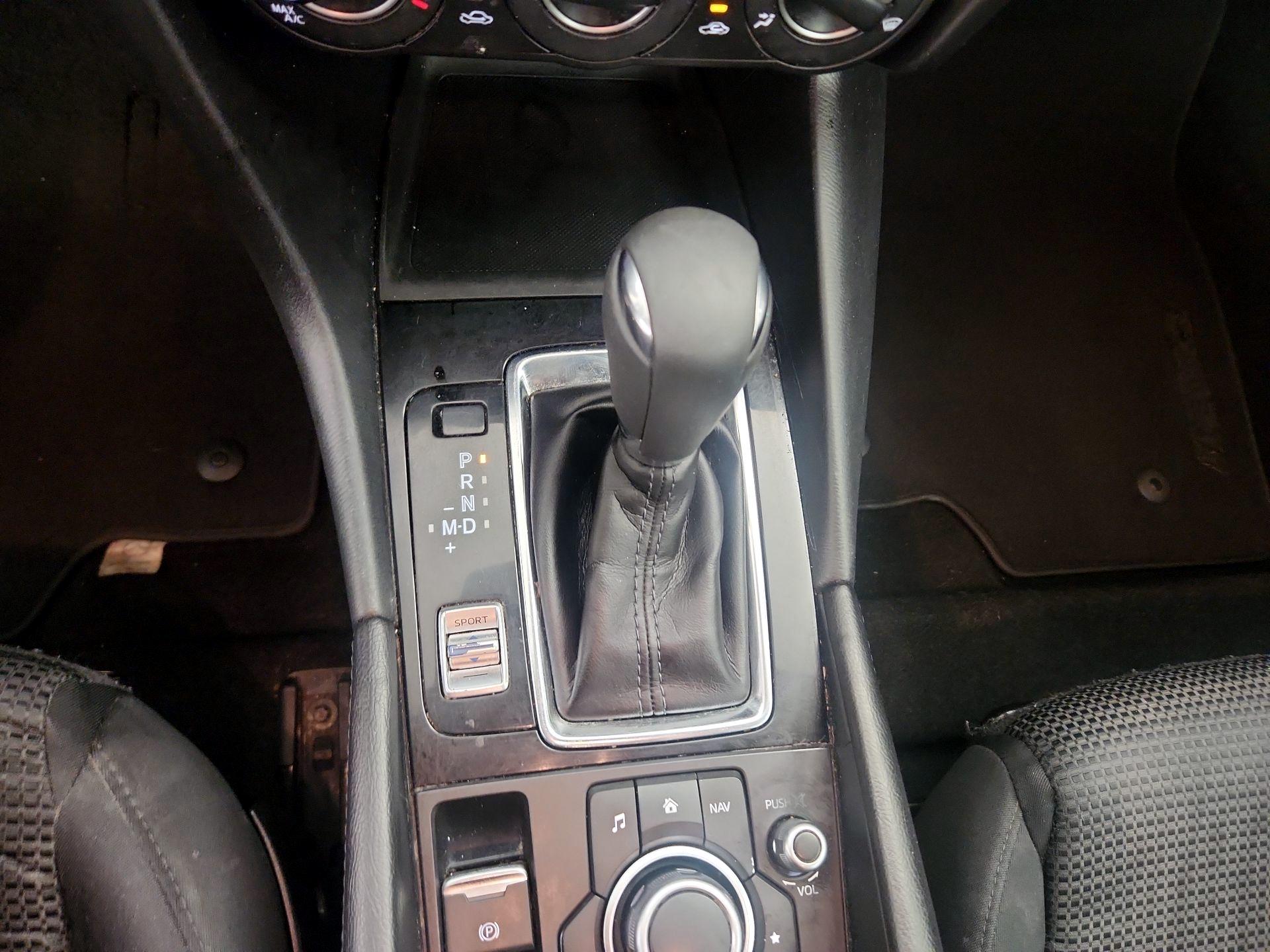 Thumbnail: 2017 Mazda Mazda3 - 17
