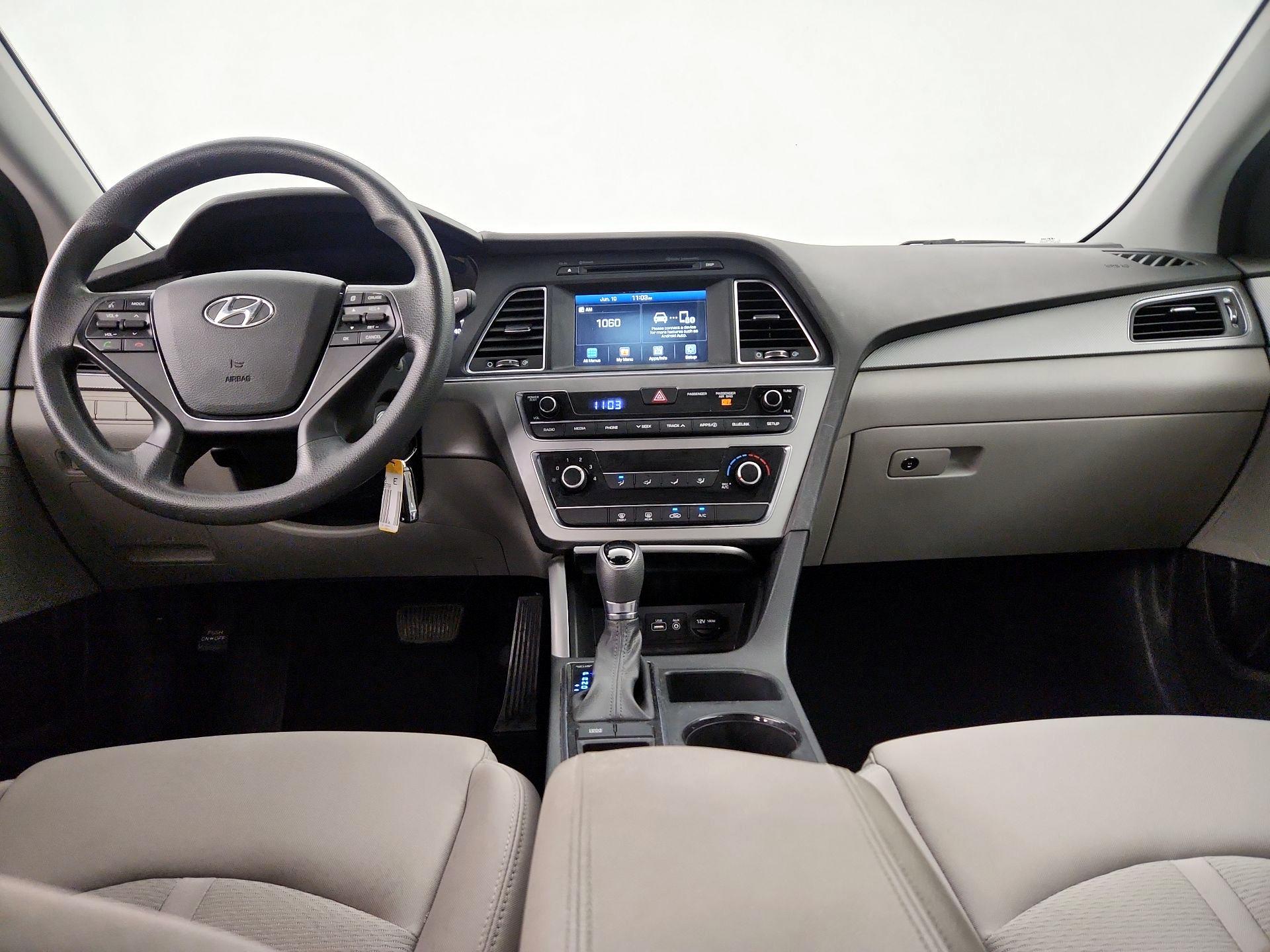 Thumbnail: 2016 Hyundai Sonata - 9