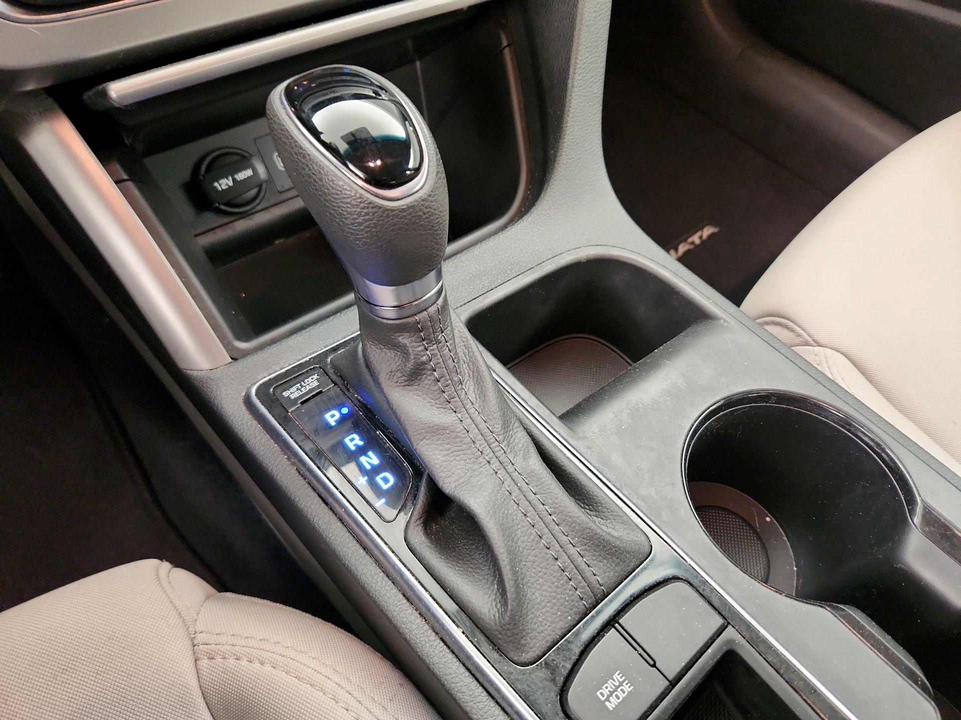 Thumbnail: 2016 Hyundai Sonata - 17
