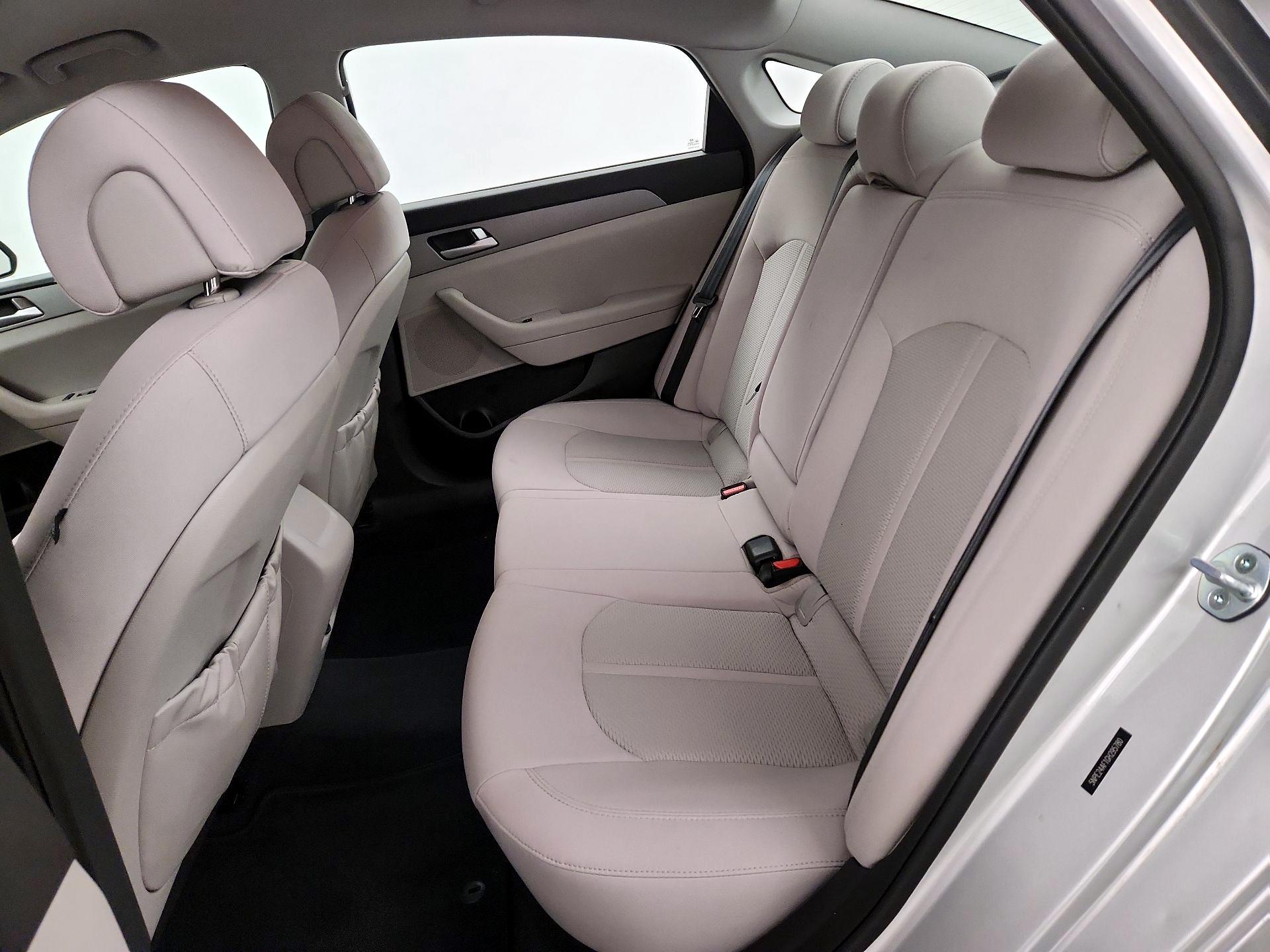 Thumbnail: 2016 Hyundai Sonata - 19