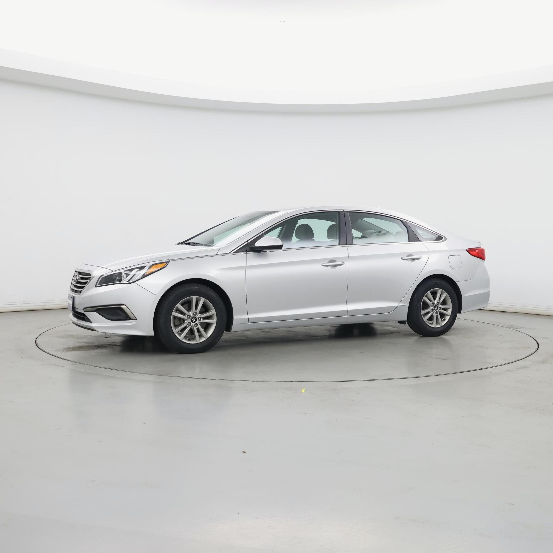 Thumbnail: 2016 Hyundai Sonata - 4