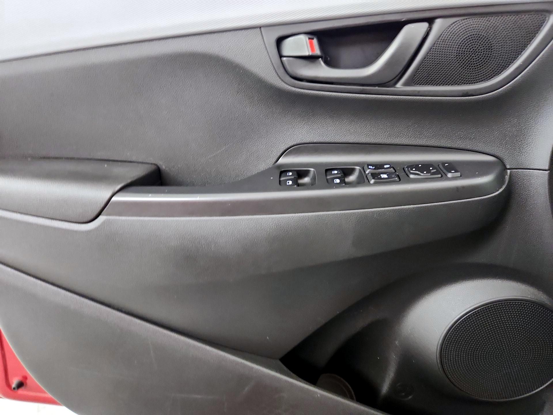 Thumbnail: 2020 Hyundai Kona - 12