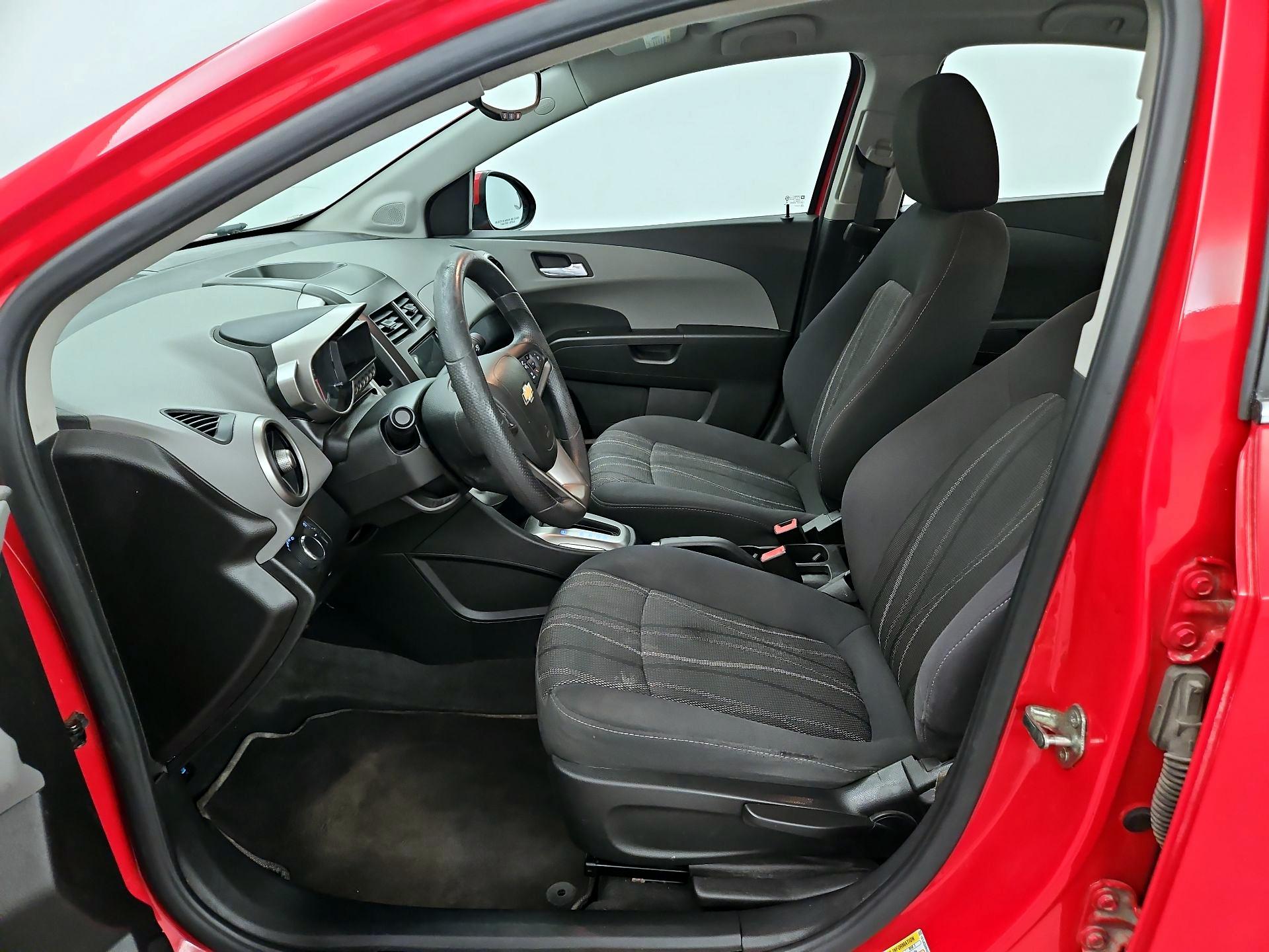 Thumbnail: 2014 Chevrolet Sonic - 11
