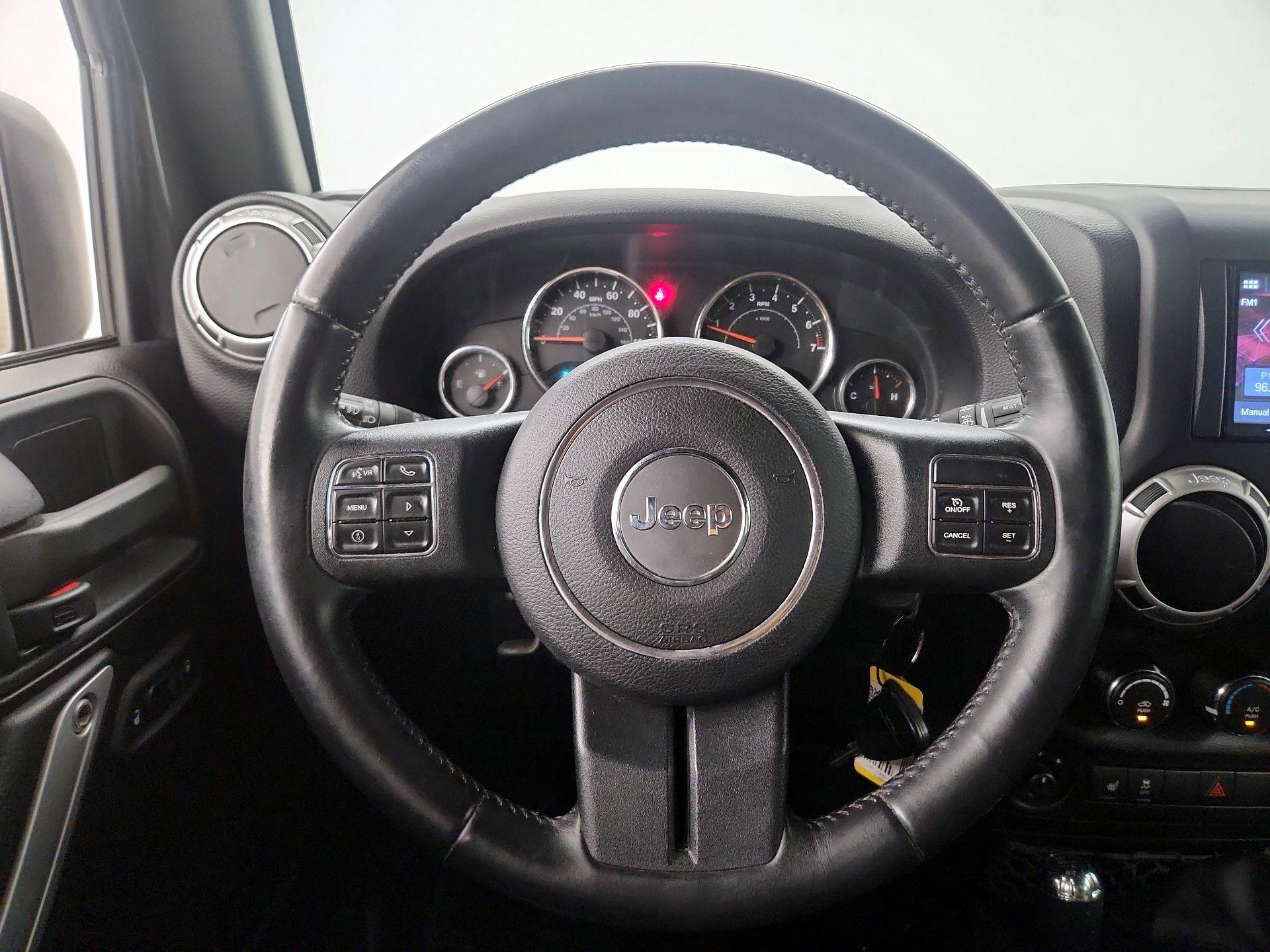 Thumbnail: 2017 Jeep Wrangler - 10