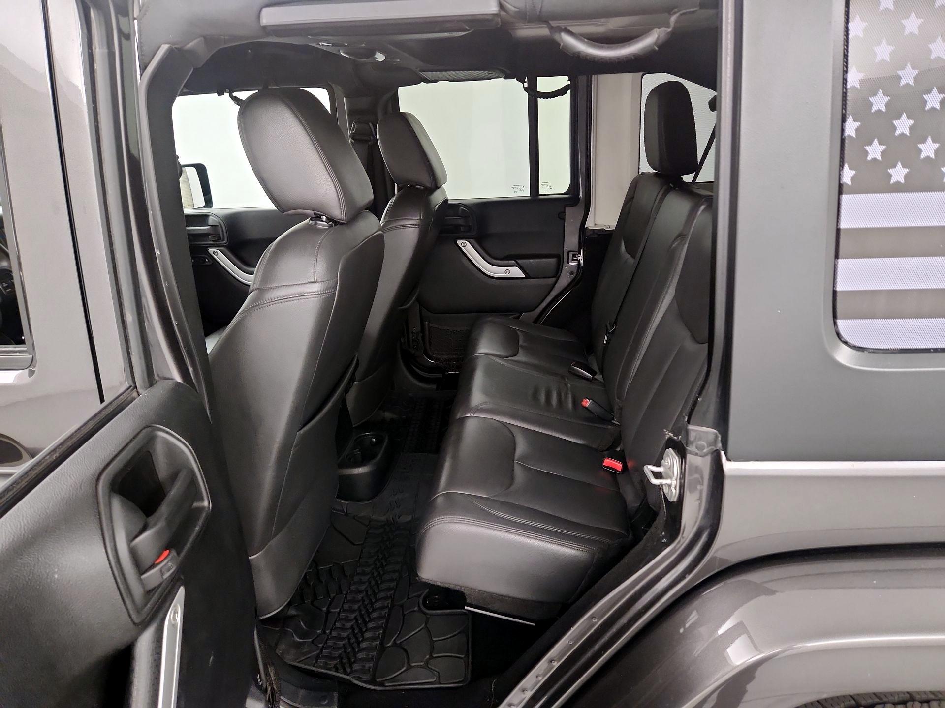 Thumbnail: 2017 Jeep Wrangler - 17