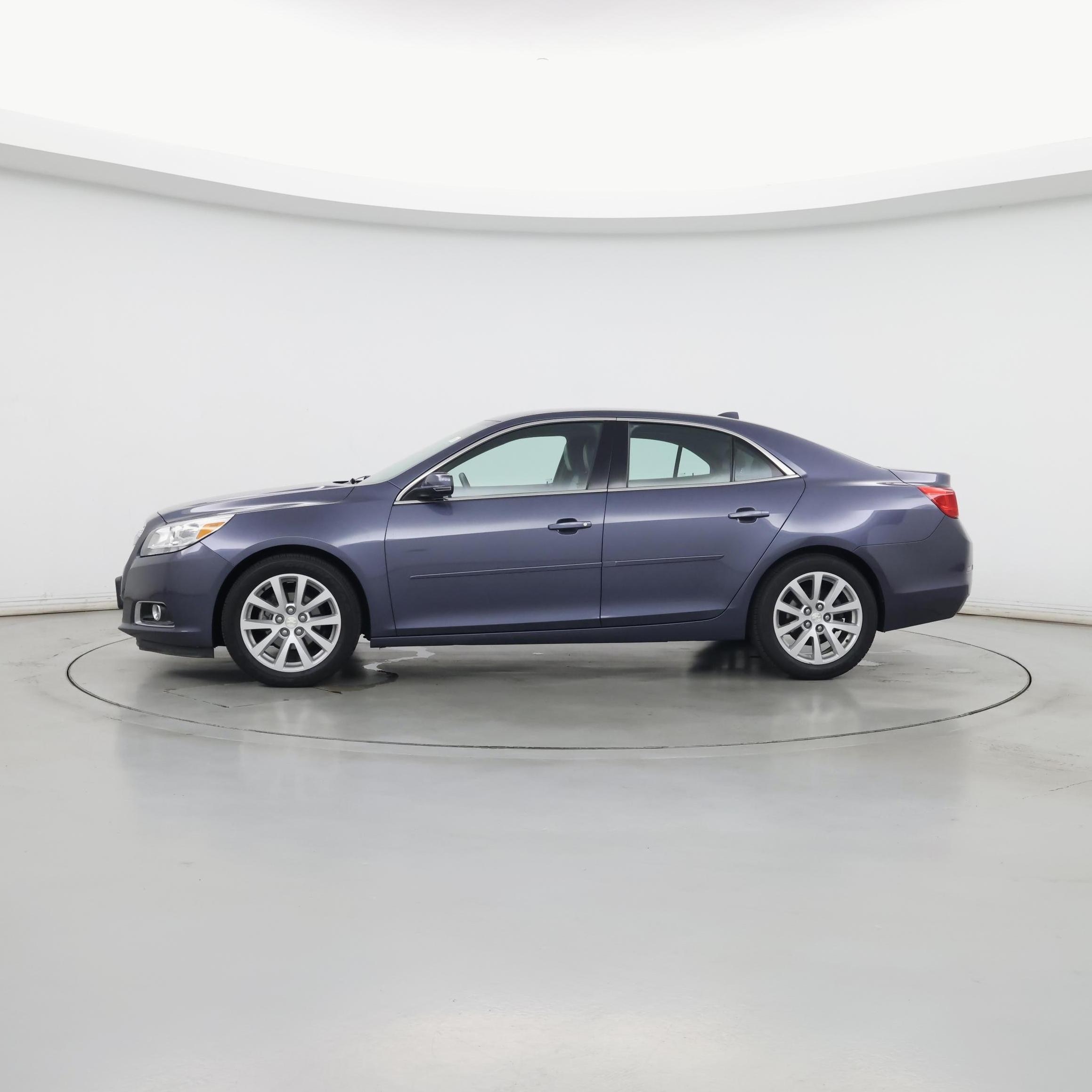 Thumbnail: 2013 Chevrolet Malibu - 3