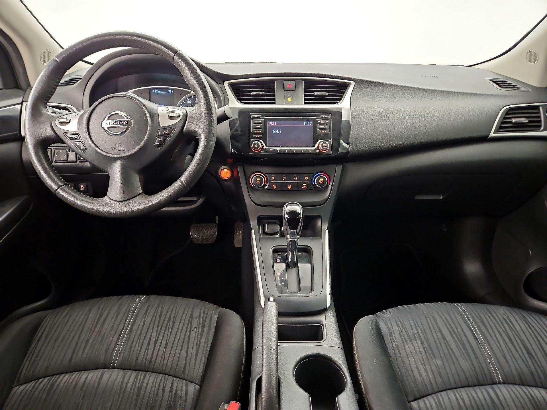 Thumbnail: 2017 Nissan Sentra - 9