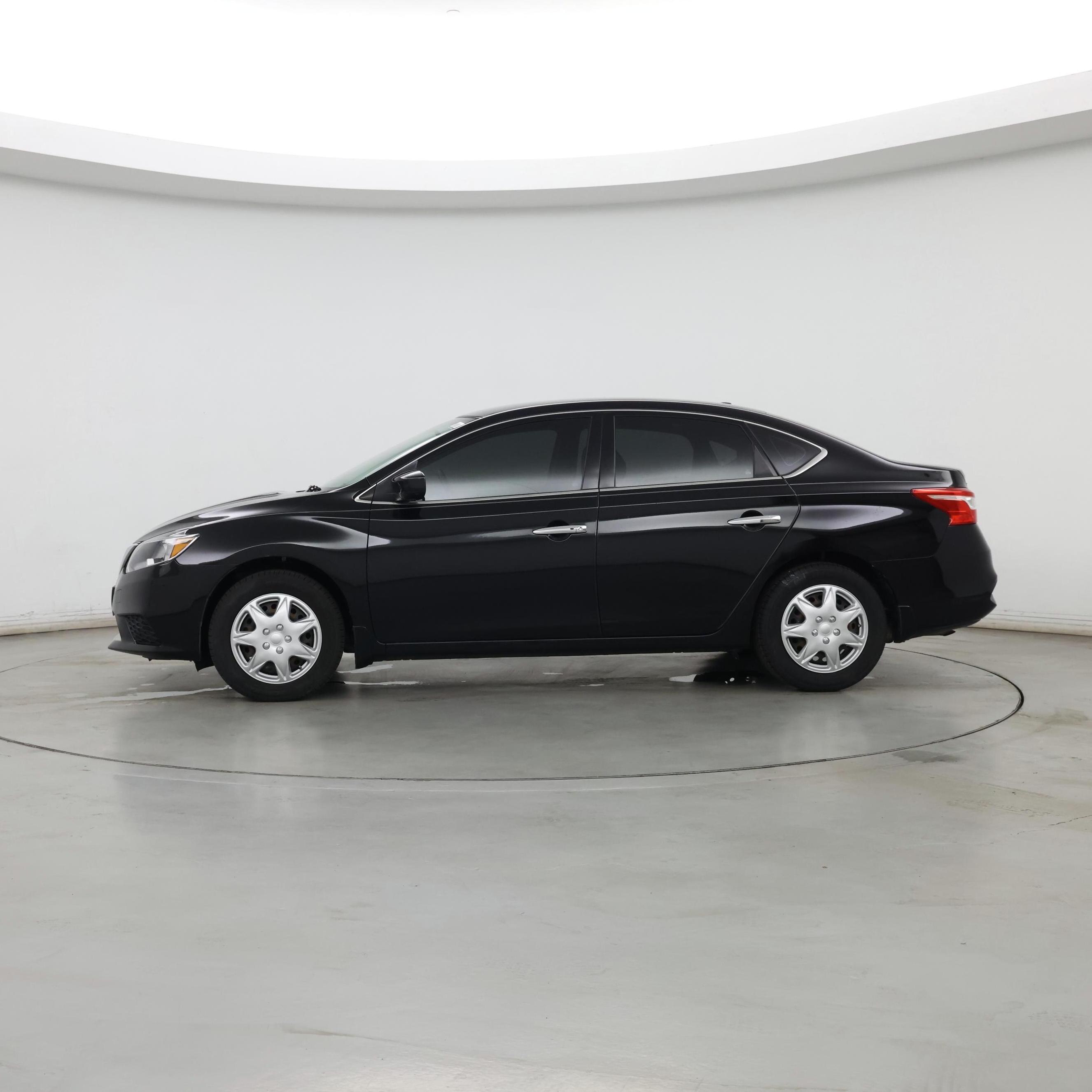 Thumbnail: 2017 Nissan Sentra - 3