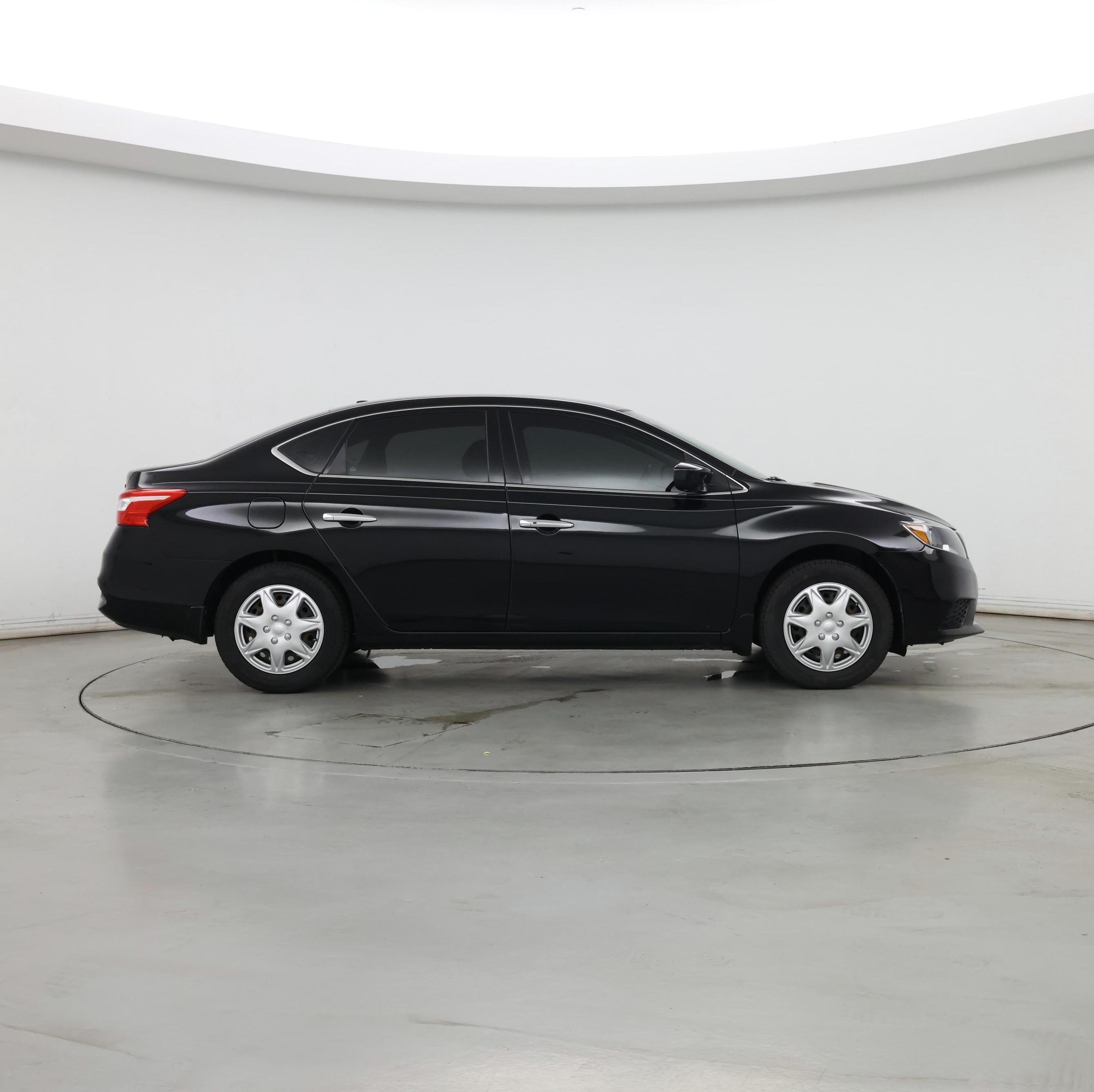 Thumbnail: 2017 Nissan Sentra - 7
