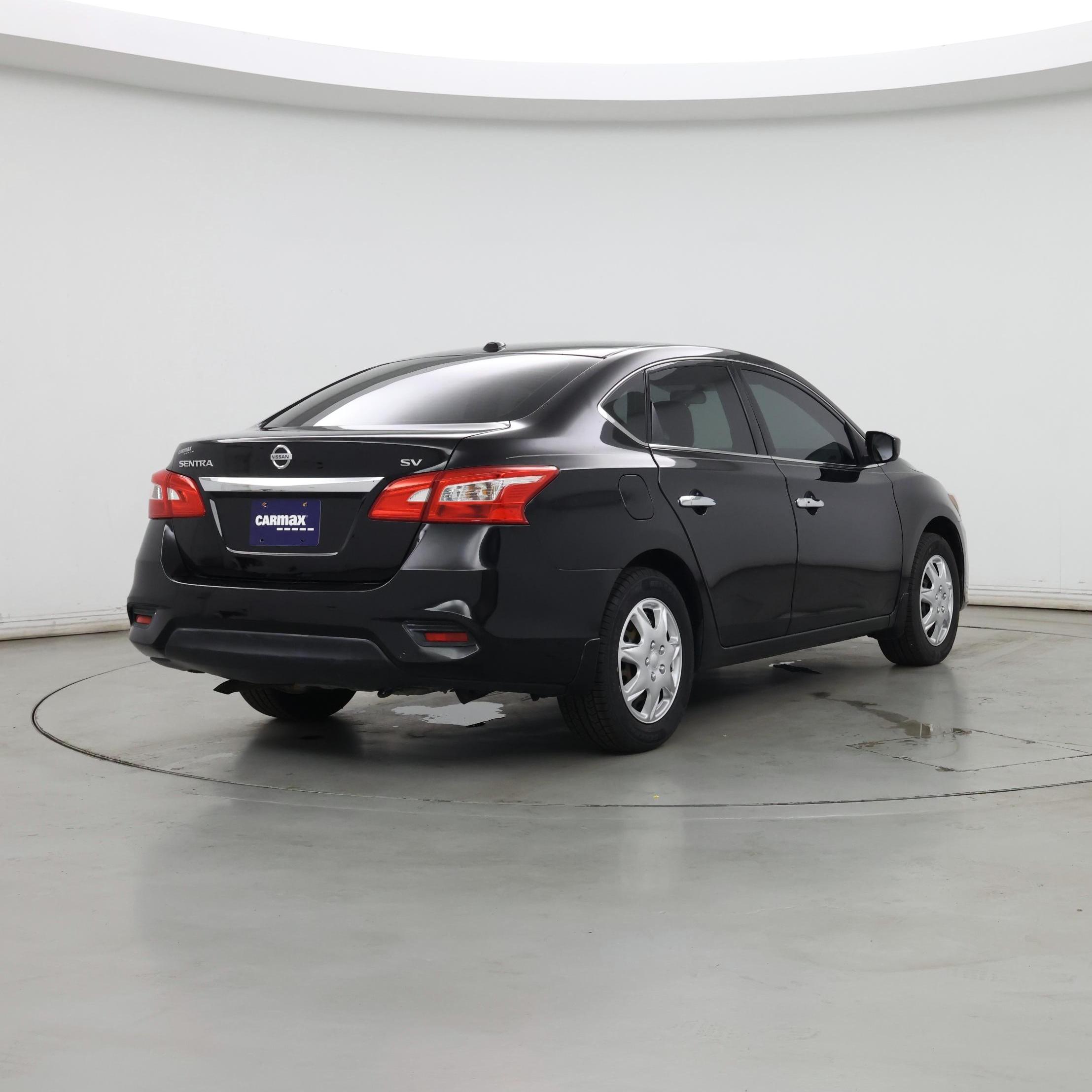 Thumbnail: 2017 Nissan Sentra - 8