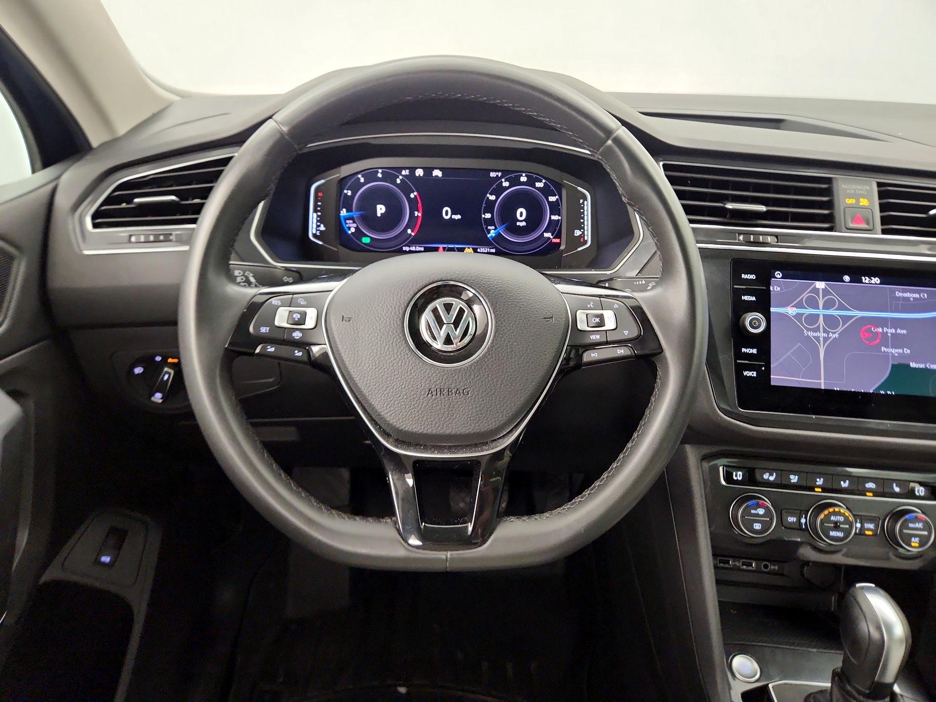 Thumbnail: 2020 Volkswagen Tiguan - 10