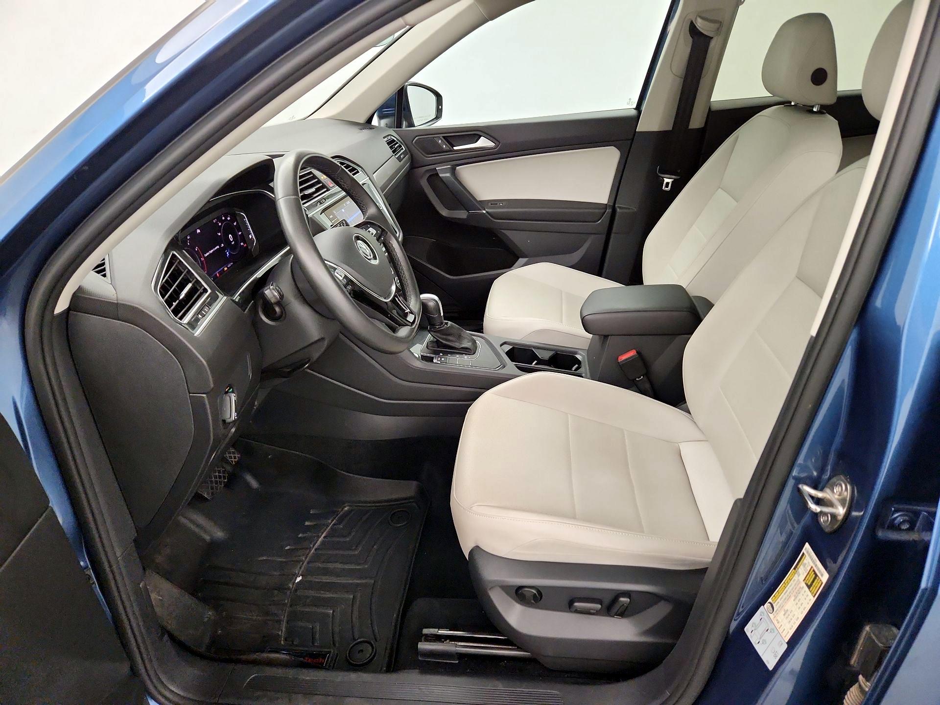 Thumbnail: 2020 Volkswagen Tiguan - 11