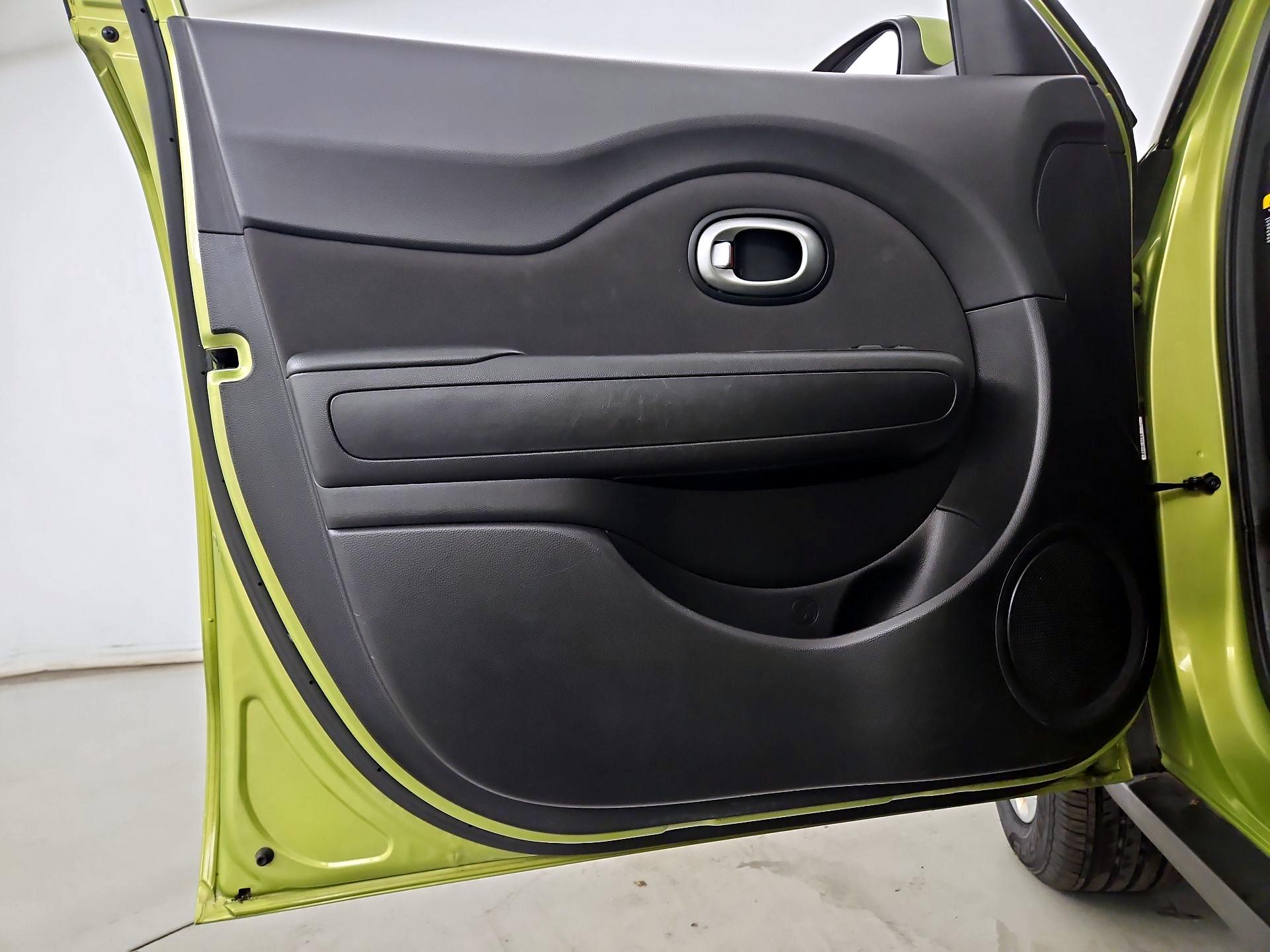 Thumbnail: 2016 Kia Soul - 12