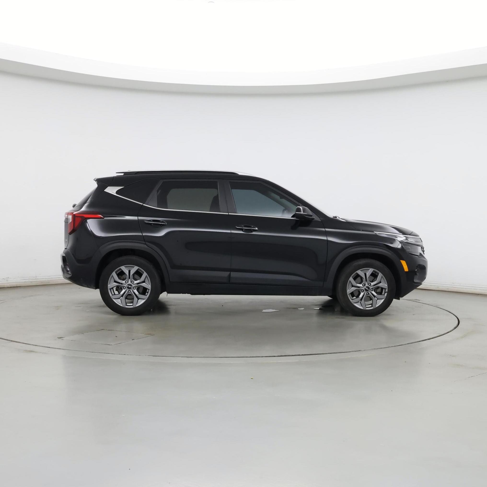 Thumbnail: 2024 Kia Seltos - 7