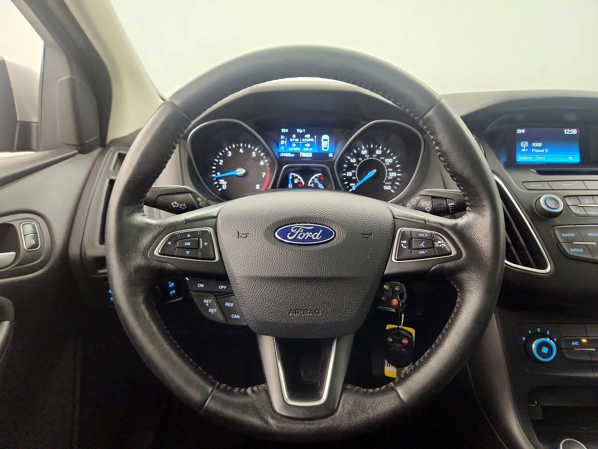 Thumbnail: 2016 Ford Focus - 10