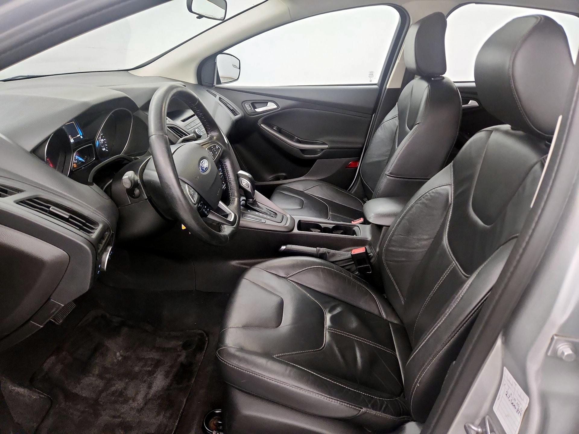 Thumbnail: 2016 Ford Focus - 11