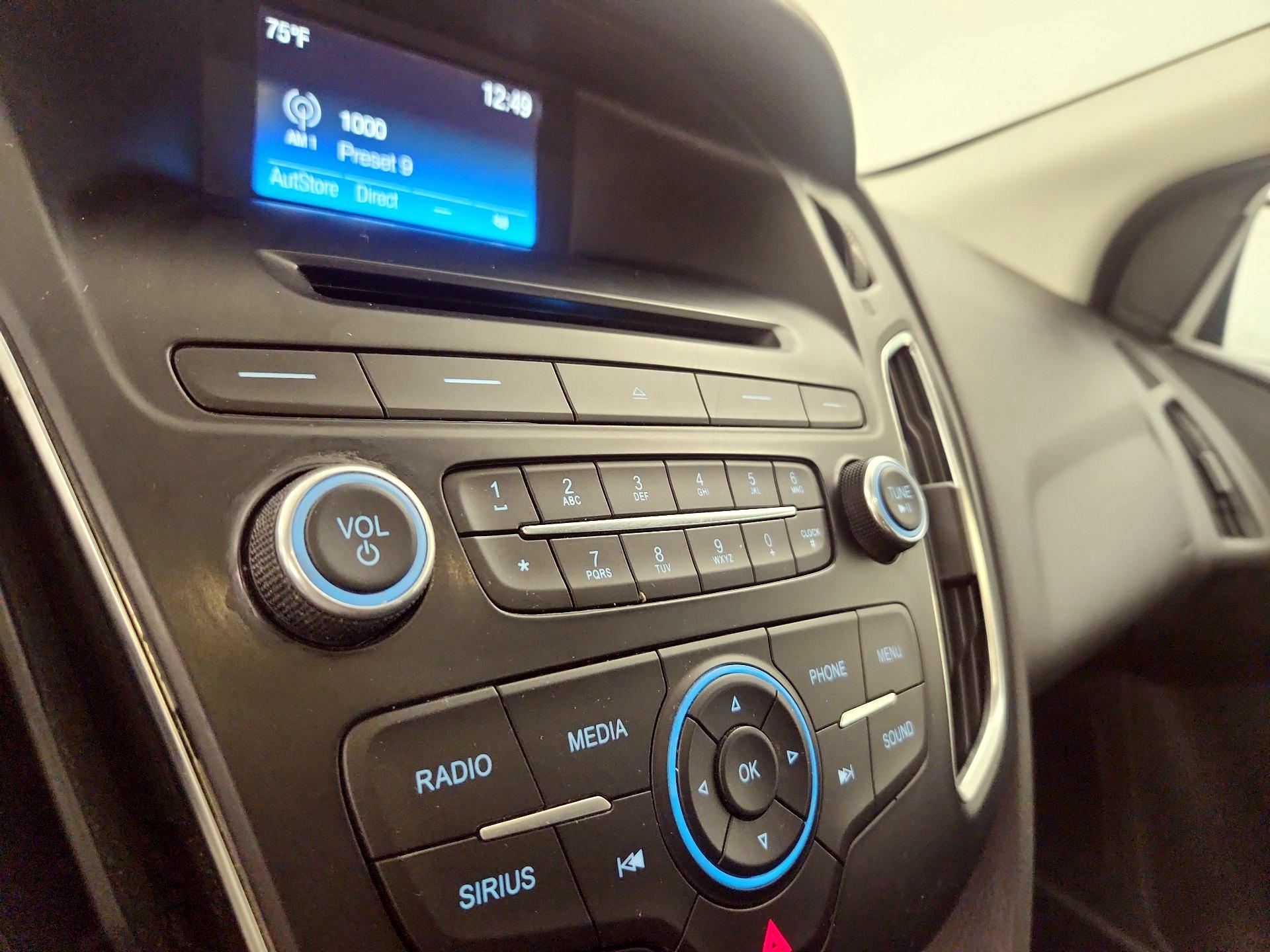 Thumbnail: 2016 Ford Focus - 15