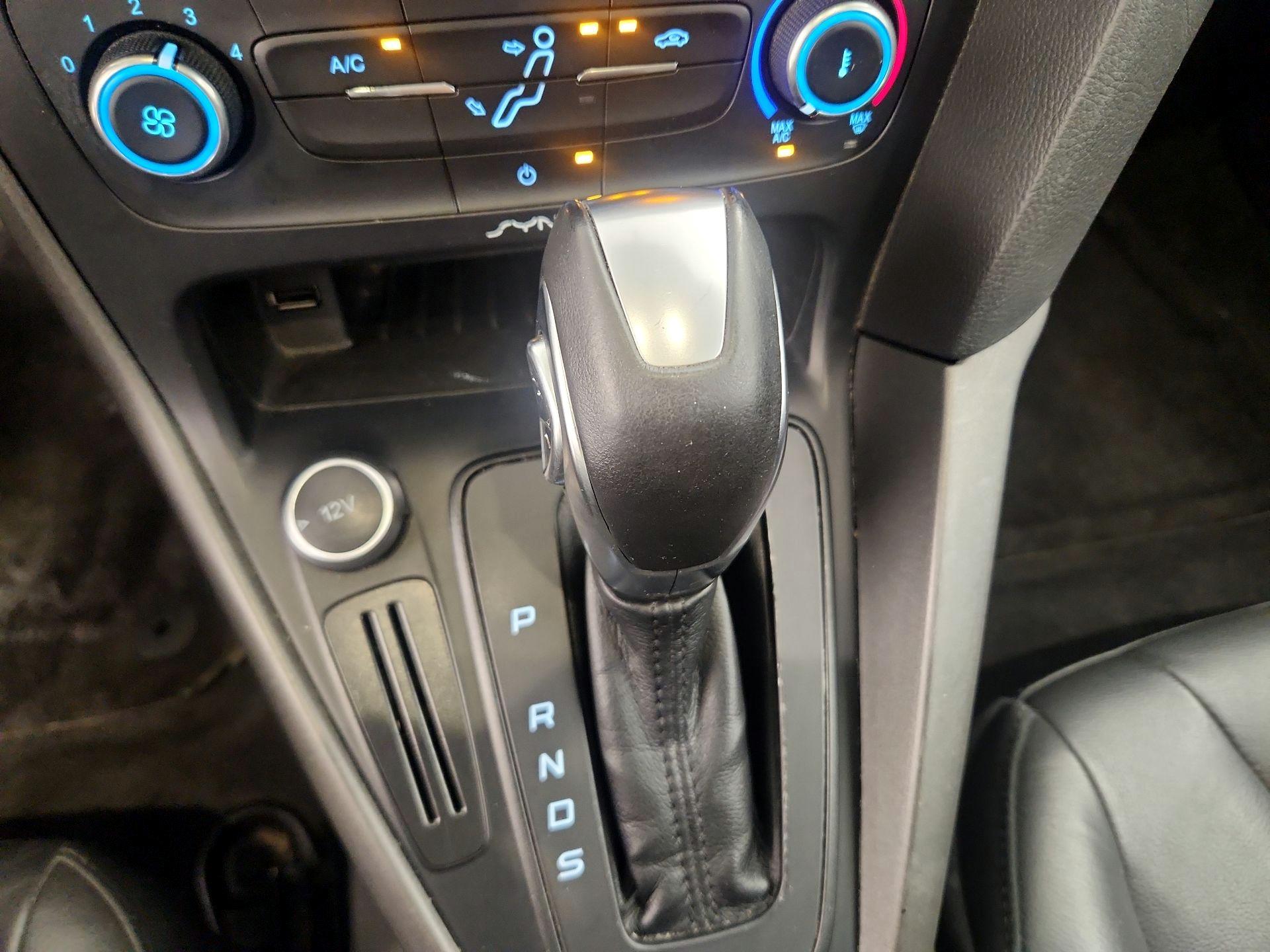 Thumbnail: 2016 Ford Focus - 17
