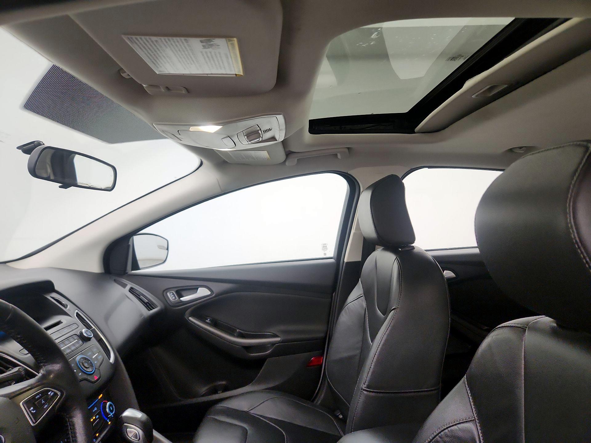 Thumbnail: 2016 Ford Focus - 19
