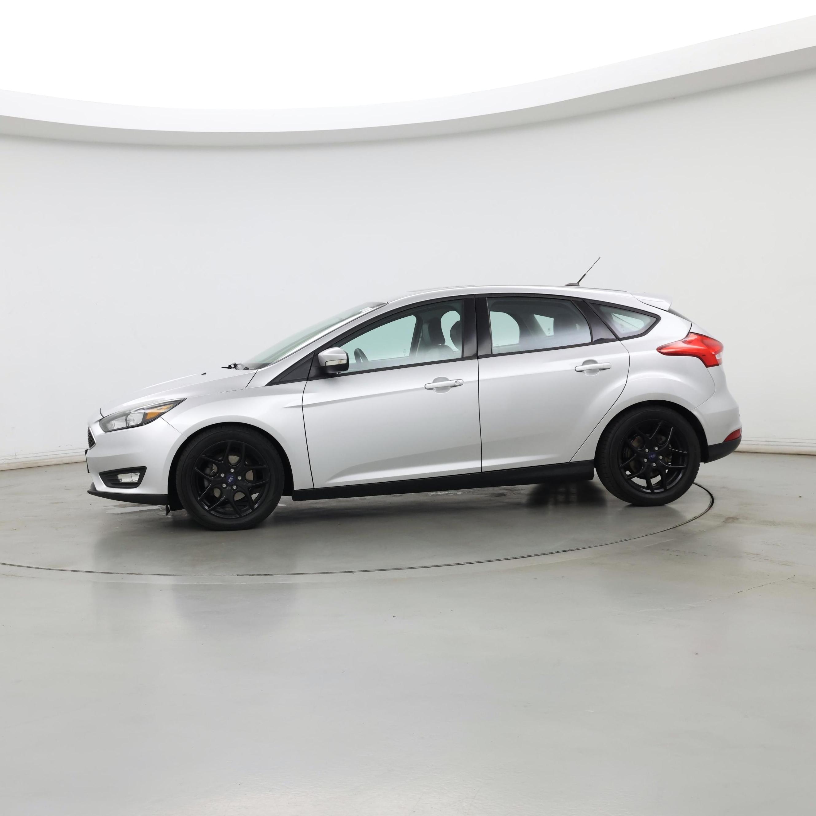 Thumbnail: 2016 Ford Focus - 3