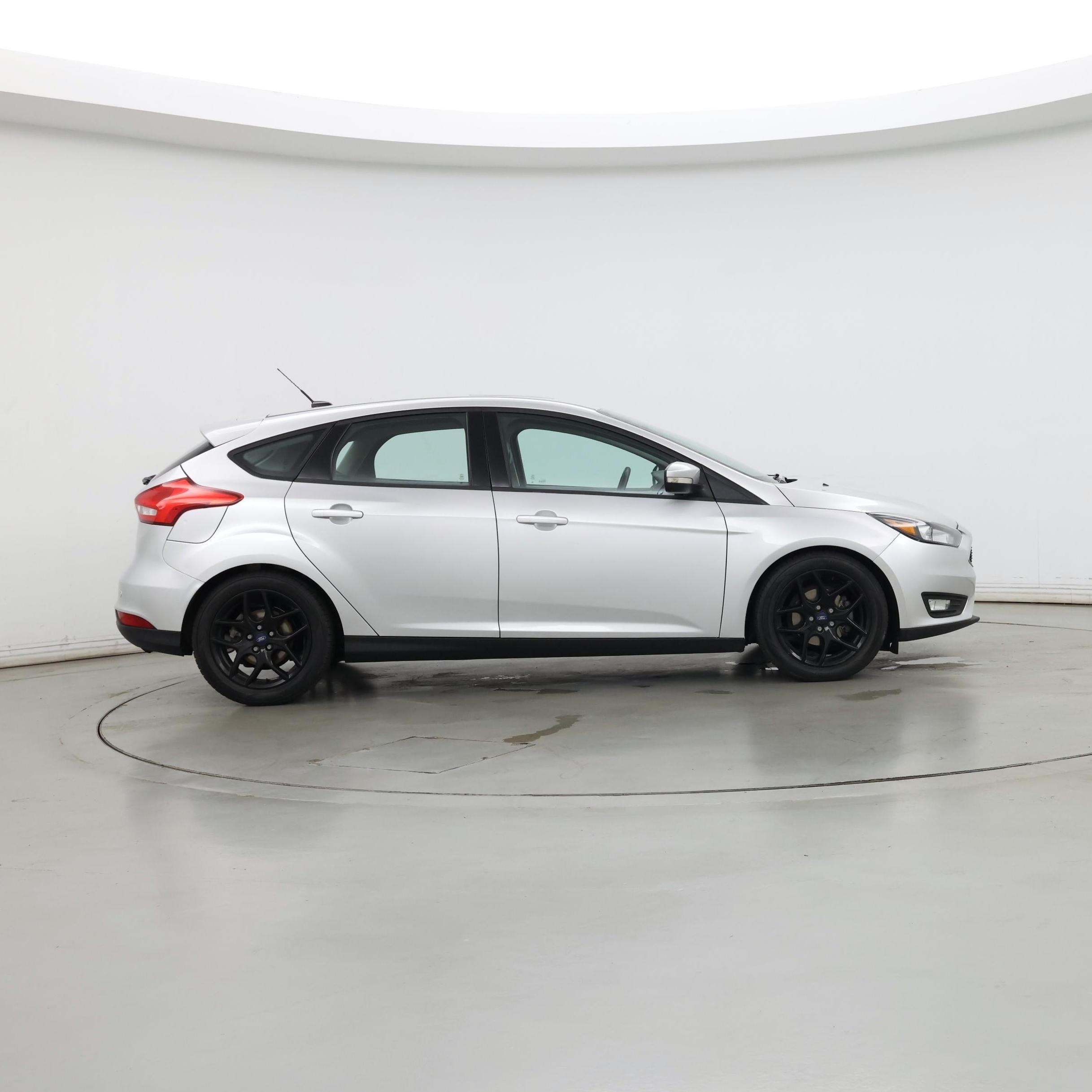 Thumbnail: 2016 Ford Focus - 7