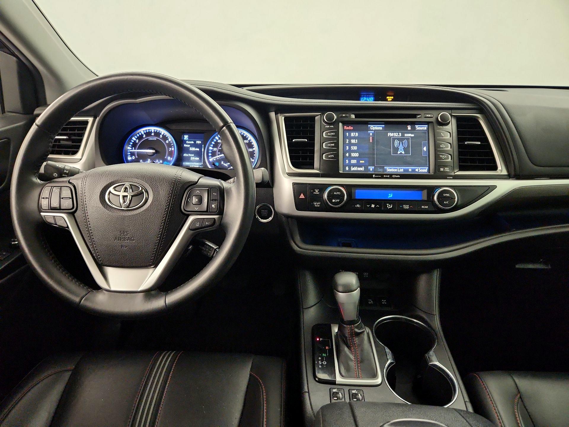 Thumbnail: 2019 Toyota Highlander - 9