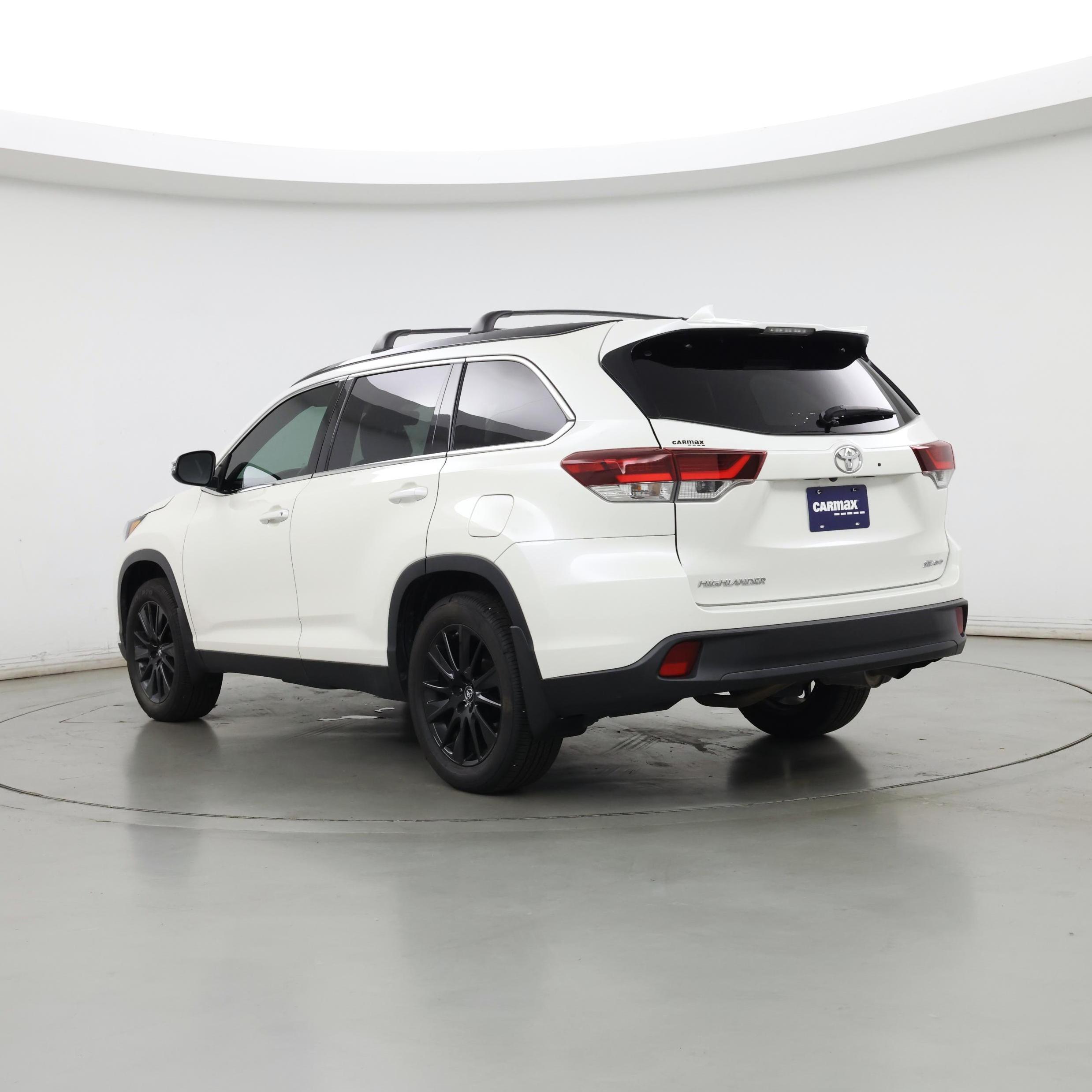 Thumbnail: 2019 Toyota Highlander - 2
