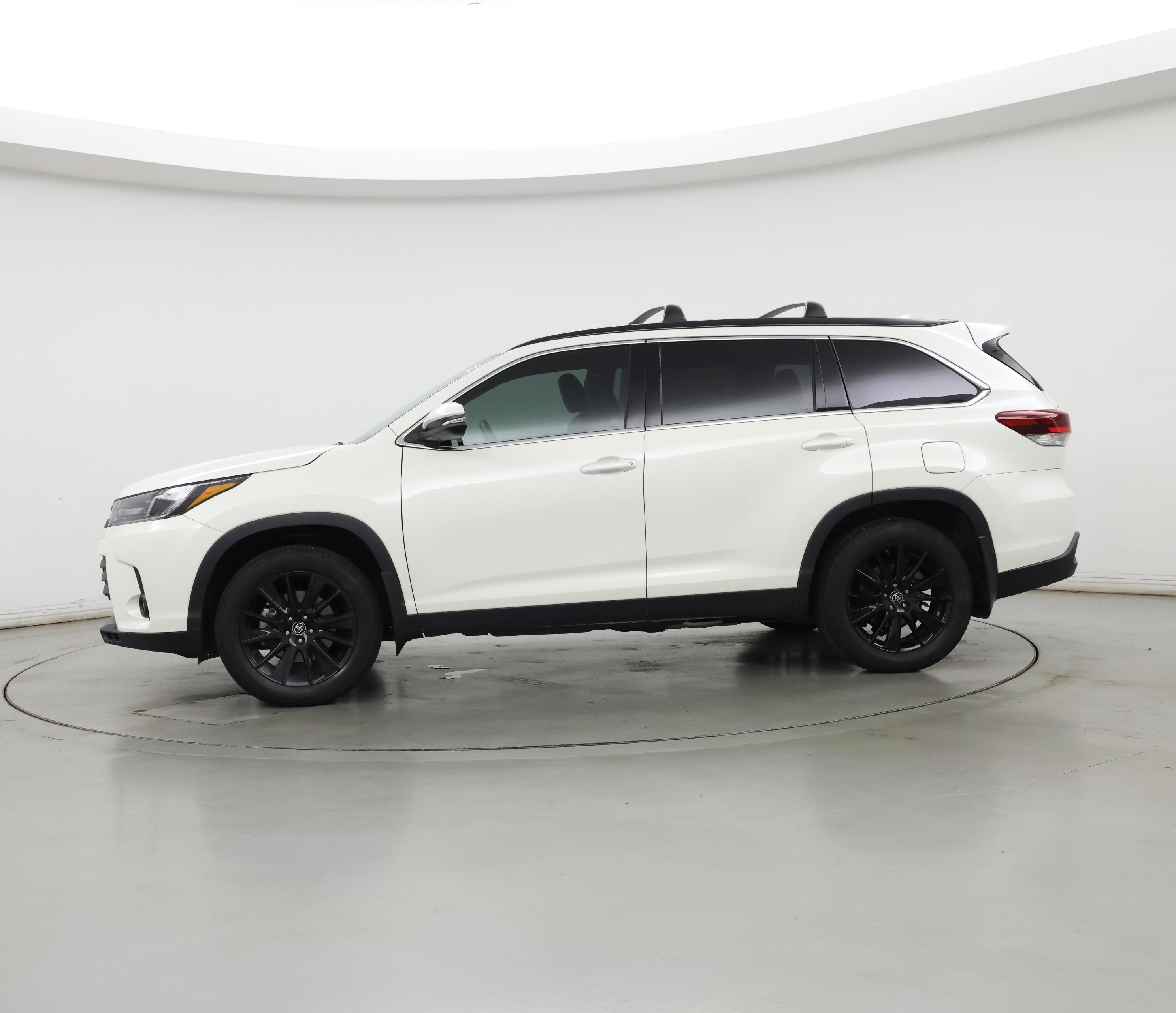 Thumbnail: 2019 Toyota Highlander - 3