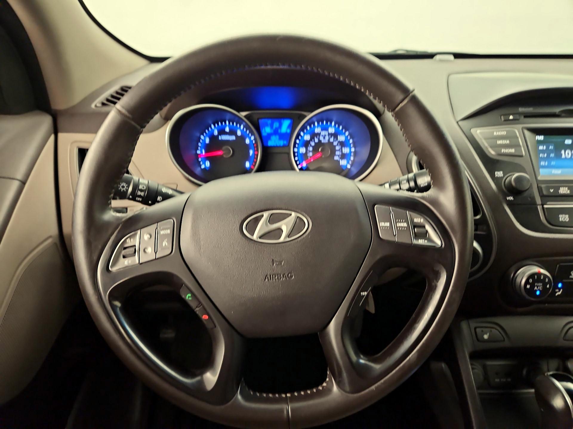 Thumbnail: 2014 Hyundai Tucson - 10