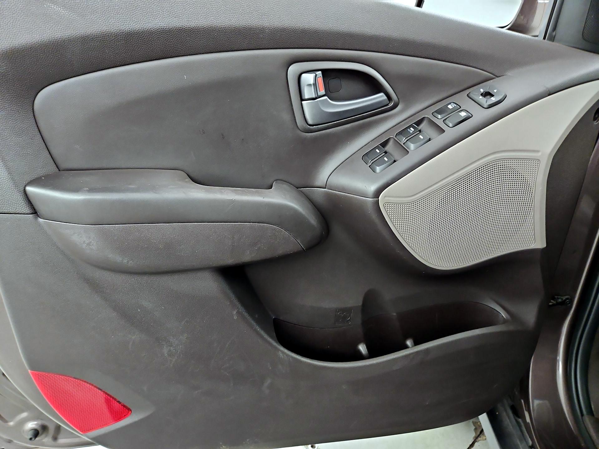 Thumbnail: 2014 Hyundai Tucson - 12