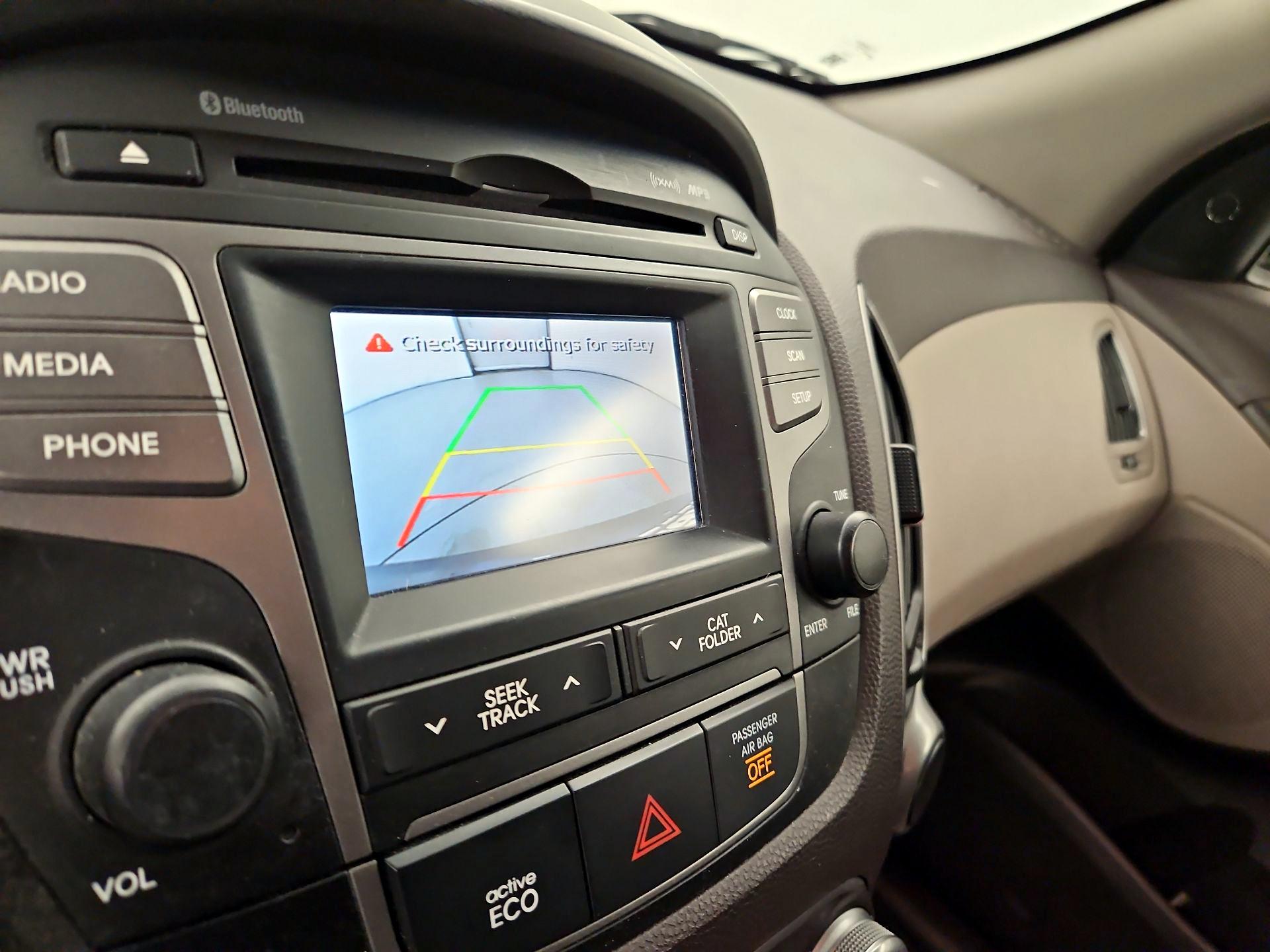 Thumbnail: 2014 Hyundai Tucson - 14