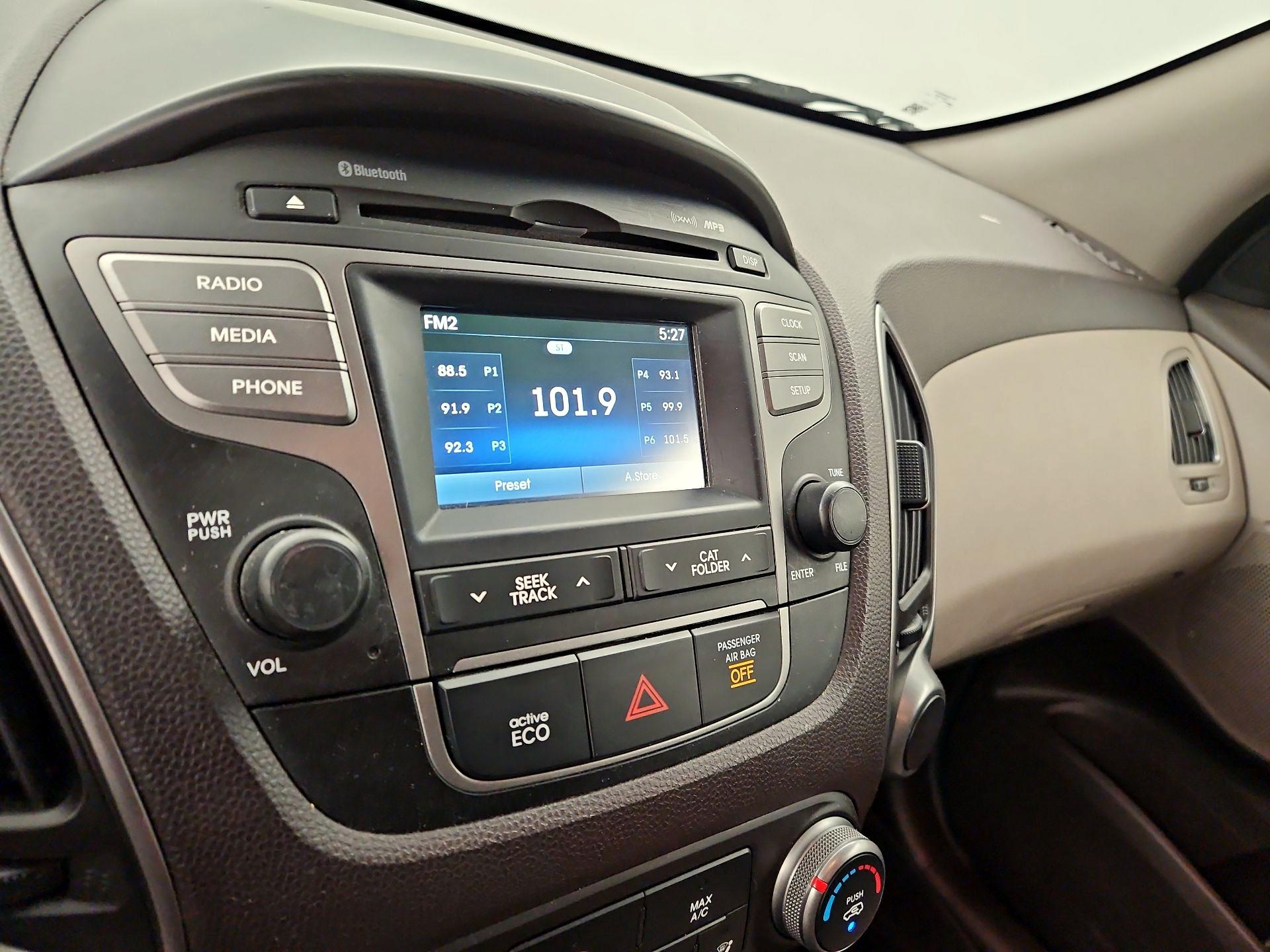 Thumbnail: 2014 Hyundai Tucson - 15