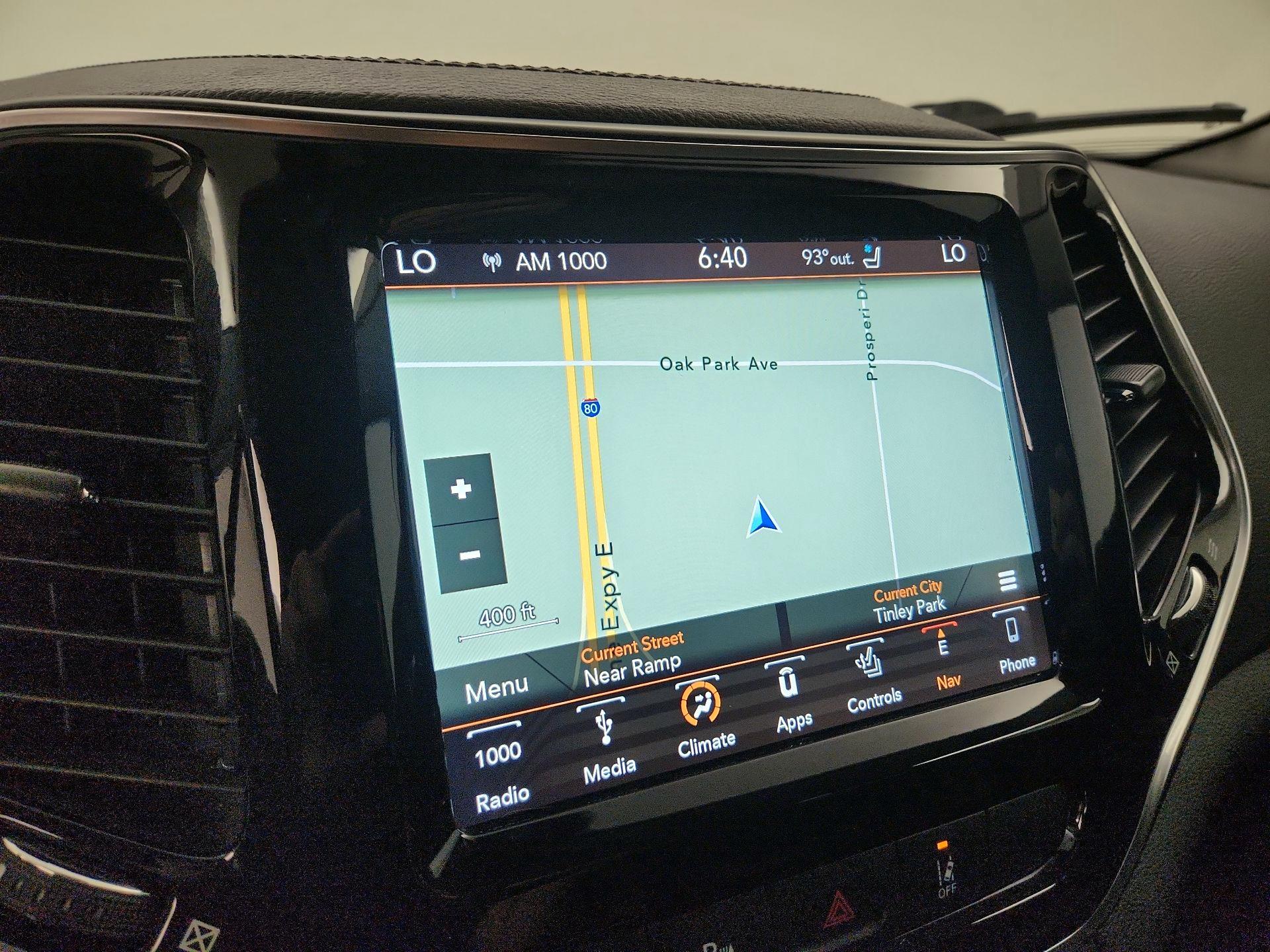 Thumbnail: 2019 Jeep Cherokee - 14