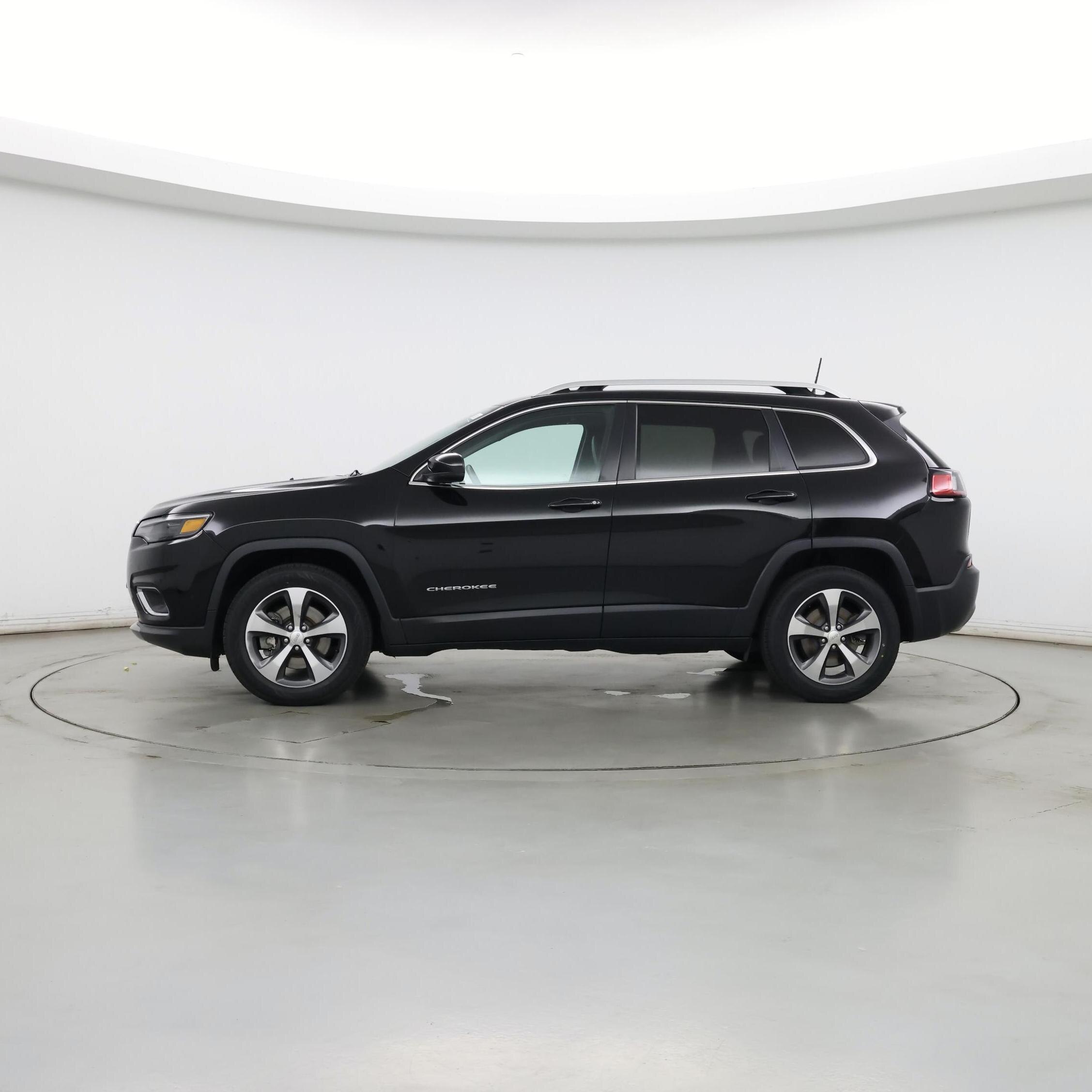 Thumbnail: 2019 Jeep Cherokee - 3